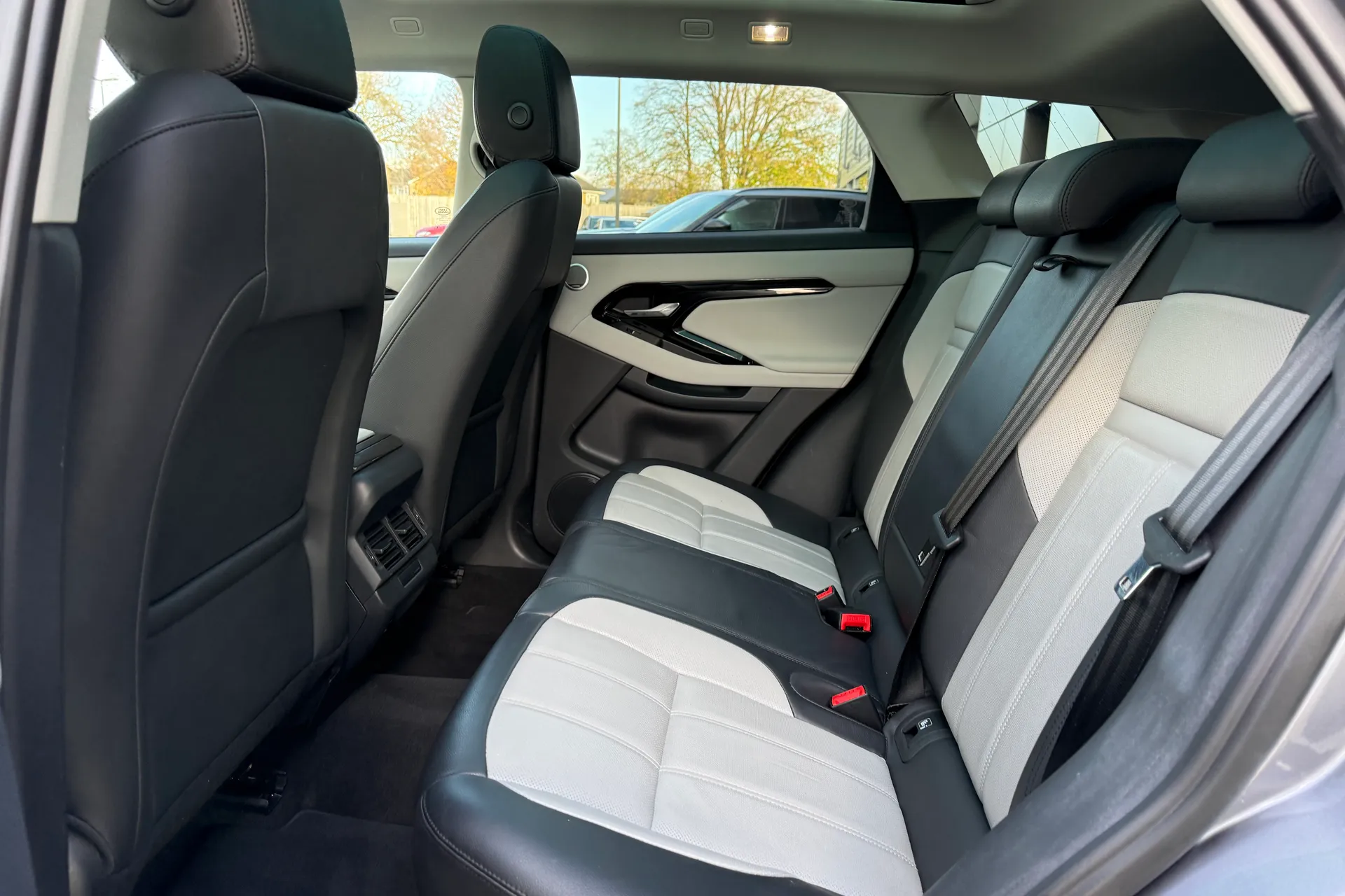 LAND ROVER RANGE ROVER EVOQUE thumbnail image number 48