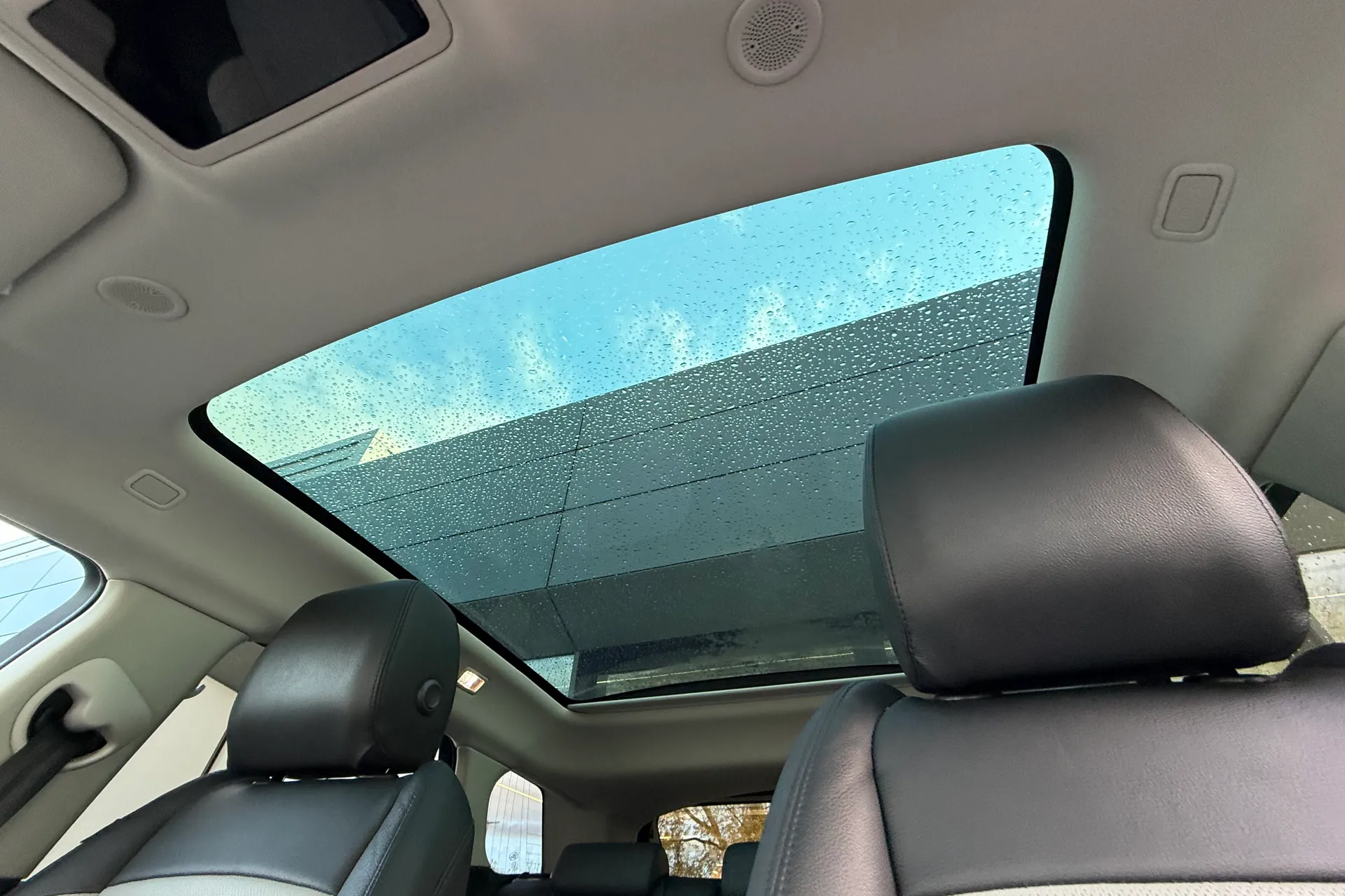 LAND ROVER RANGE ROVER EVOQUE thumbnail image number 5