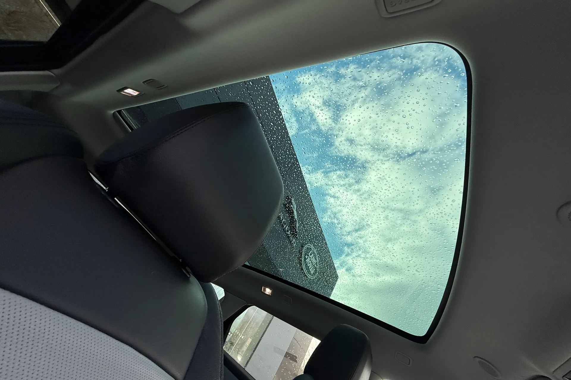 LAND ROVER RANGE ROVER EVOQUE thumbnail image number 35