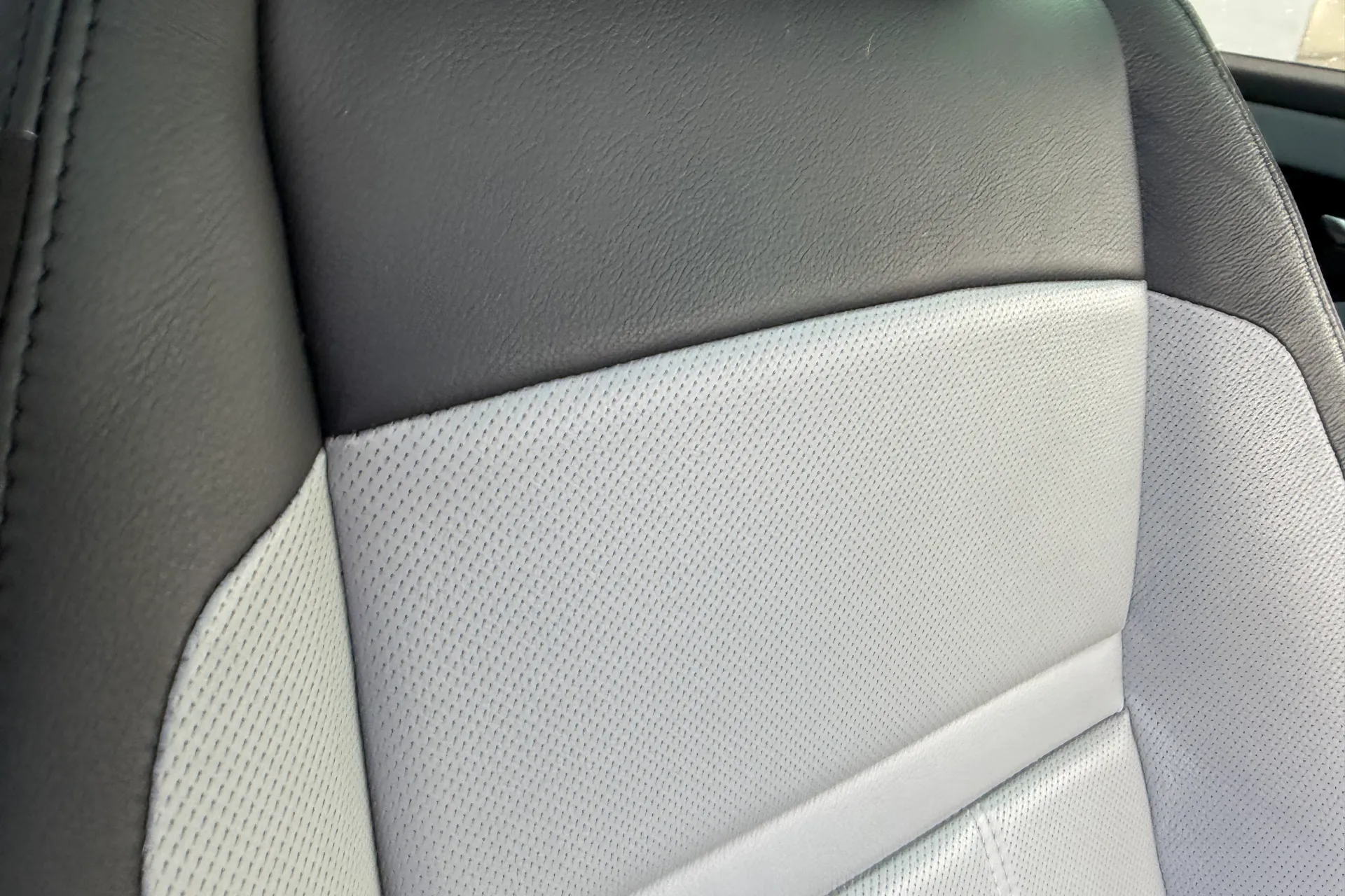 LAND ROVER RANGE ROVER EVOQUE thumbnail image number 33