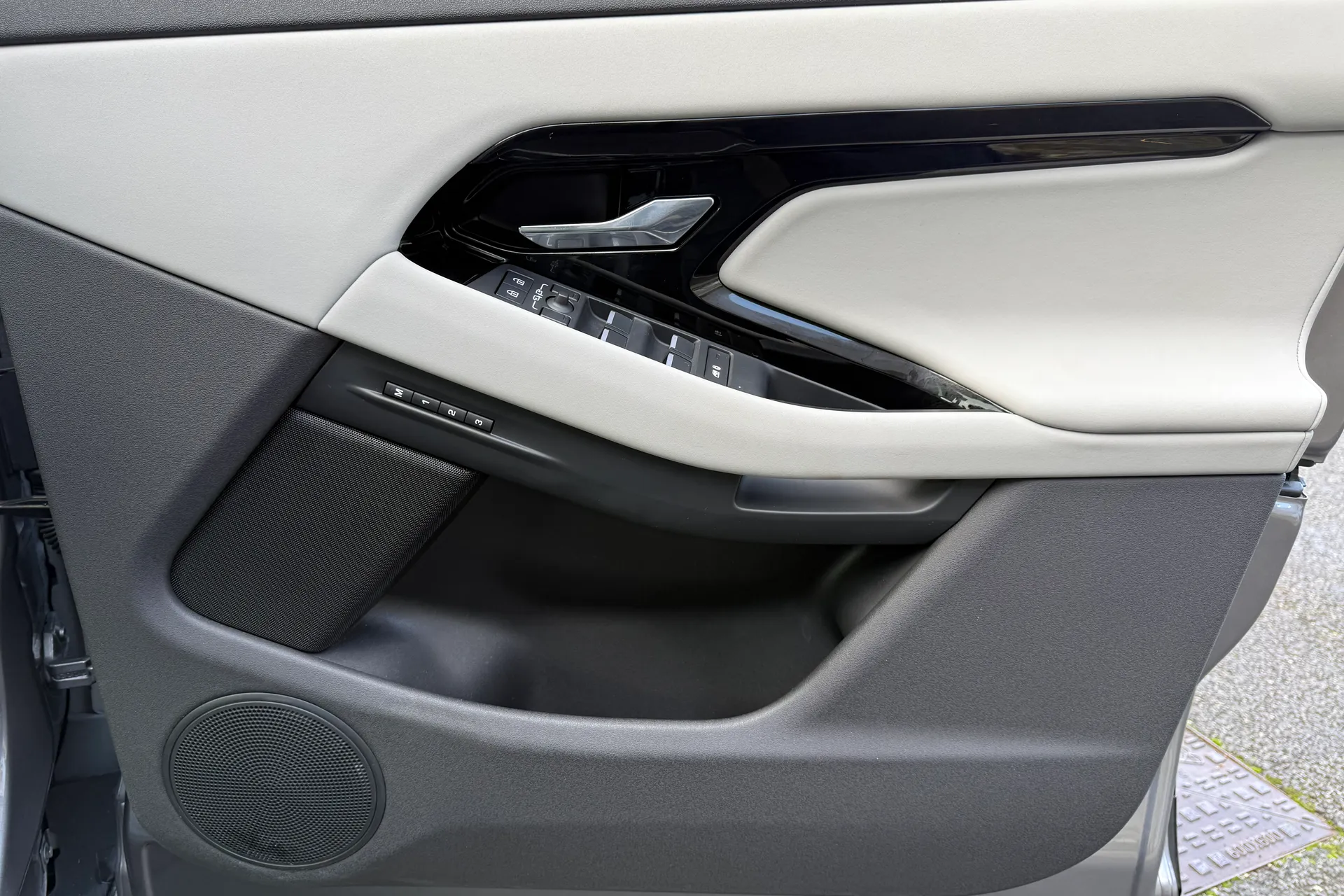 LAND ROVER RANGE ROVER EVOQUE thumbnail image number 50