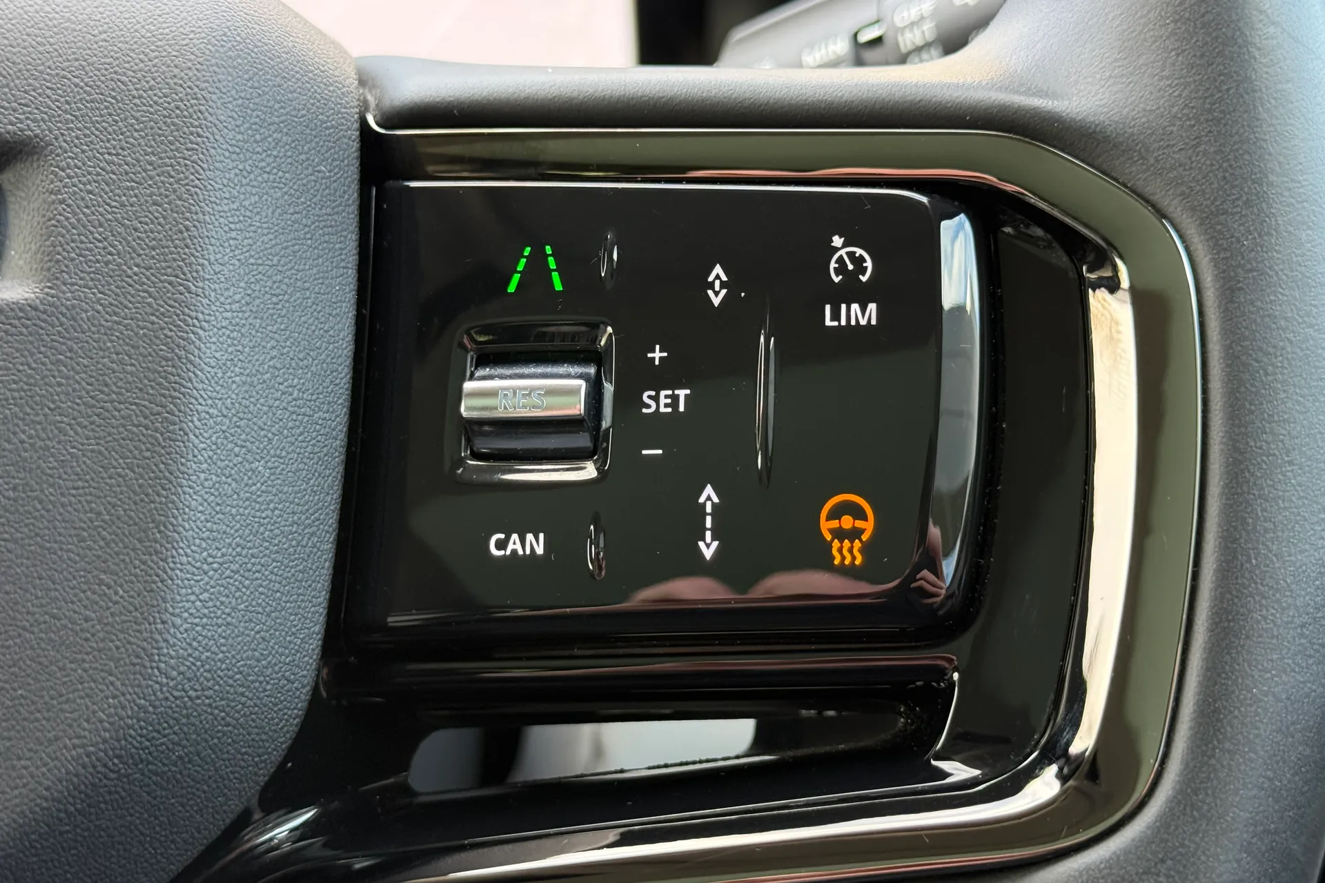 LAND ROVER RANGE ROVER EVOQUE thumbnail image number 27