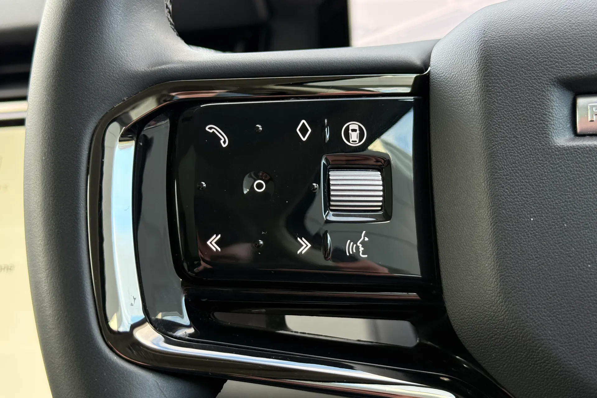 LAND ROVER RANGE ROVER EVOQUE thumbnail image number 25