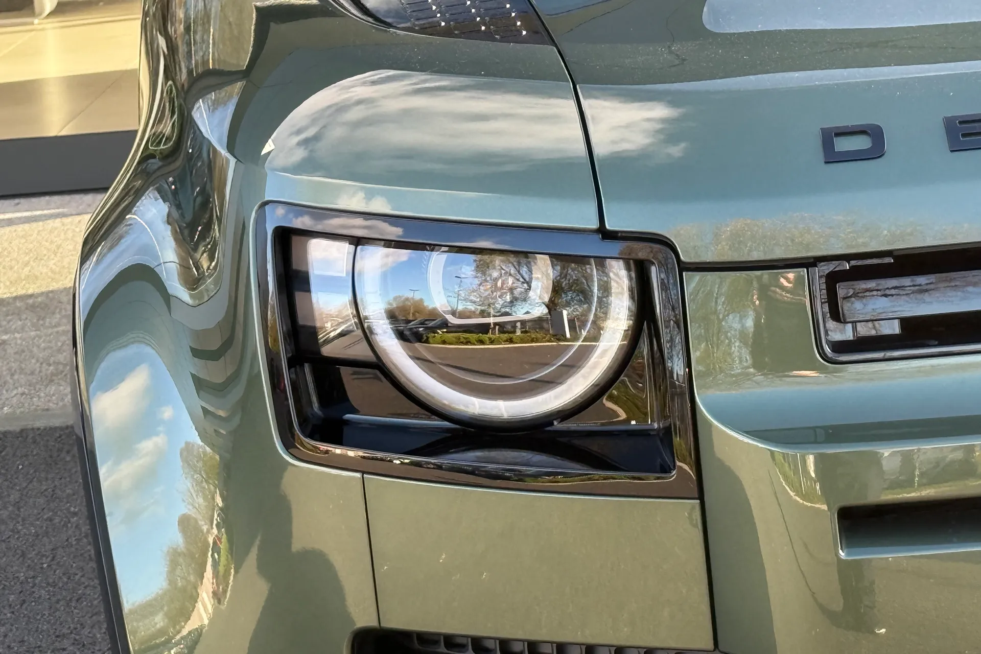 LAND ROVER Defender 90 thumbnail image number 17