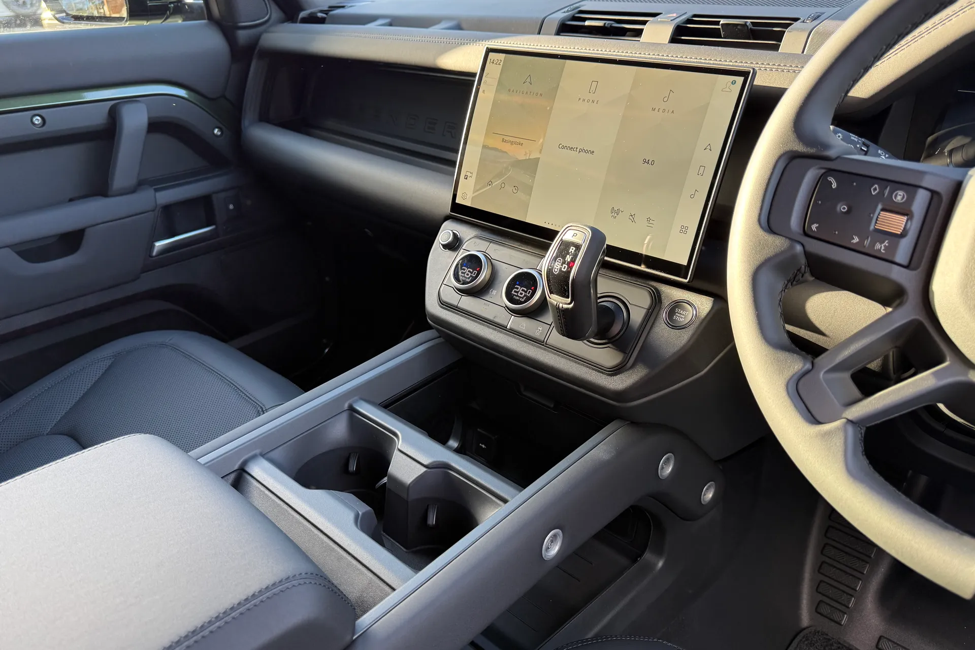 LAND ROVER Defender 90 thumbnail image number 13