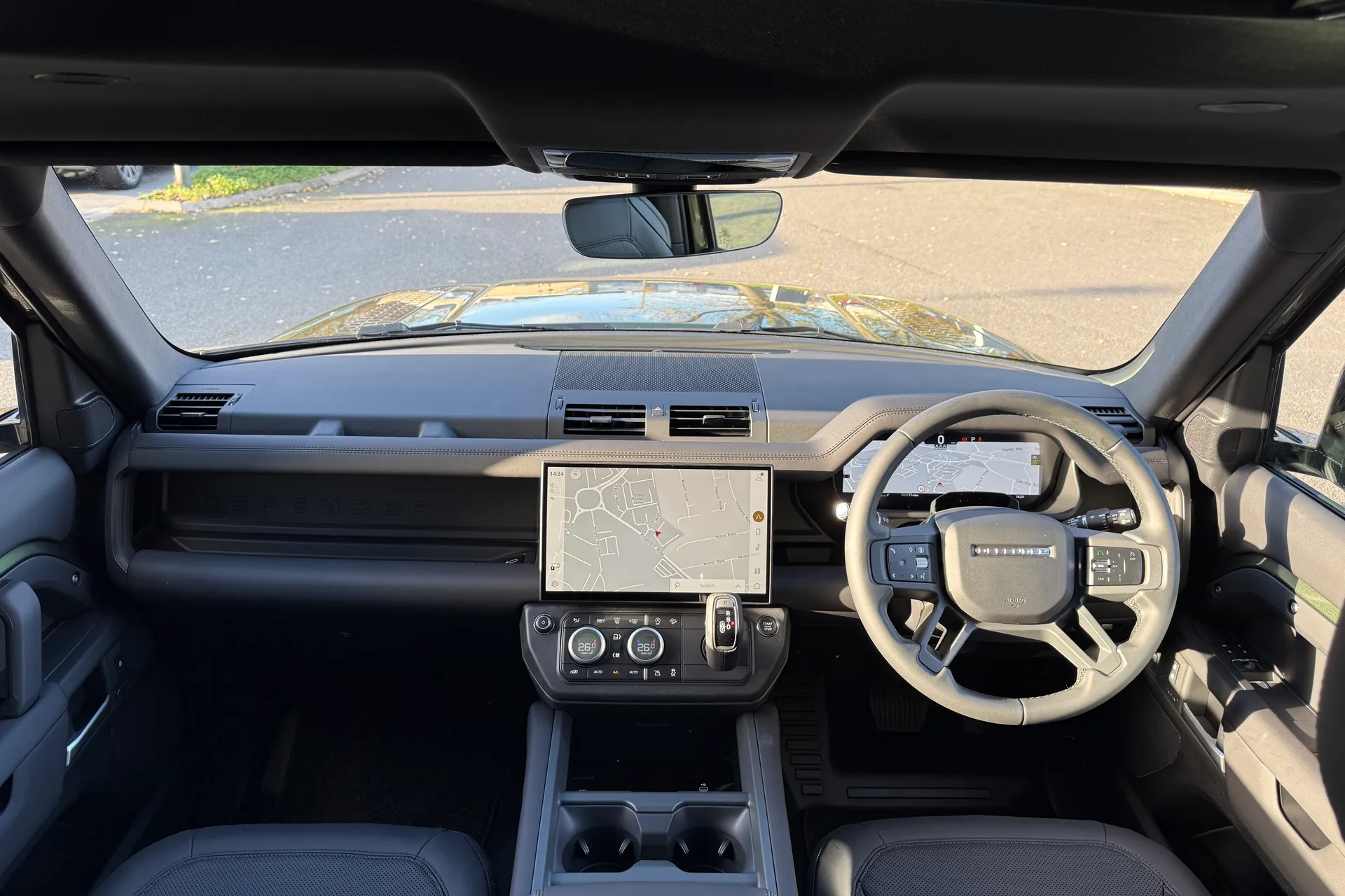 LAND ROVER Defender 90 thumbnail image number 9