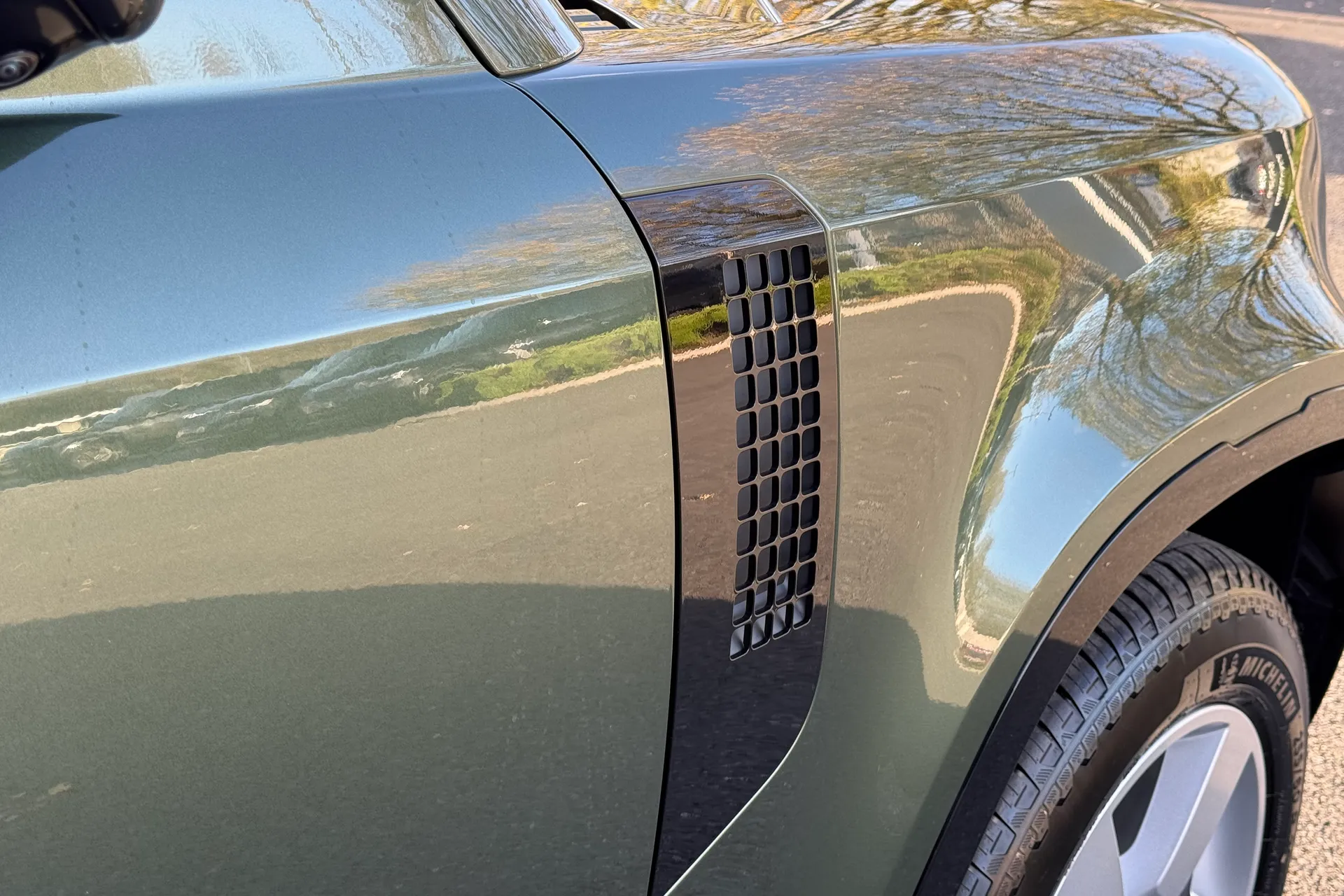 LAND ROVER Defender 90 thumbnail image number 20