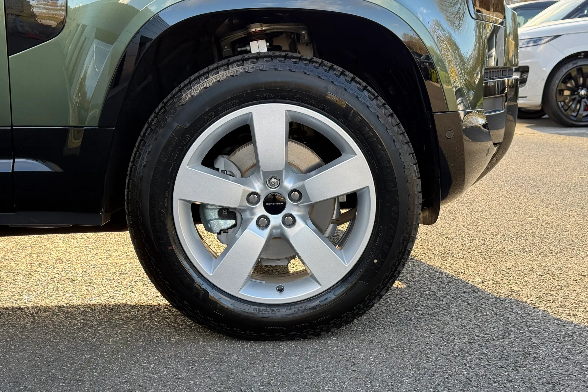 LAND ROVER Defender 90 thumbnail image number 8