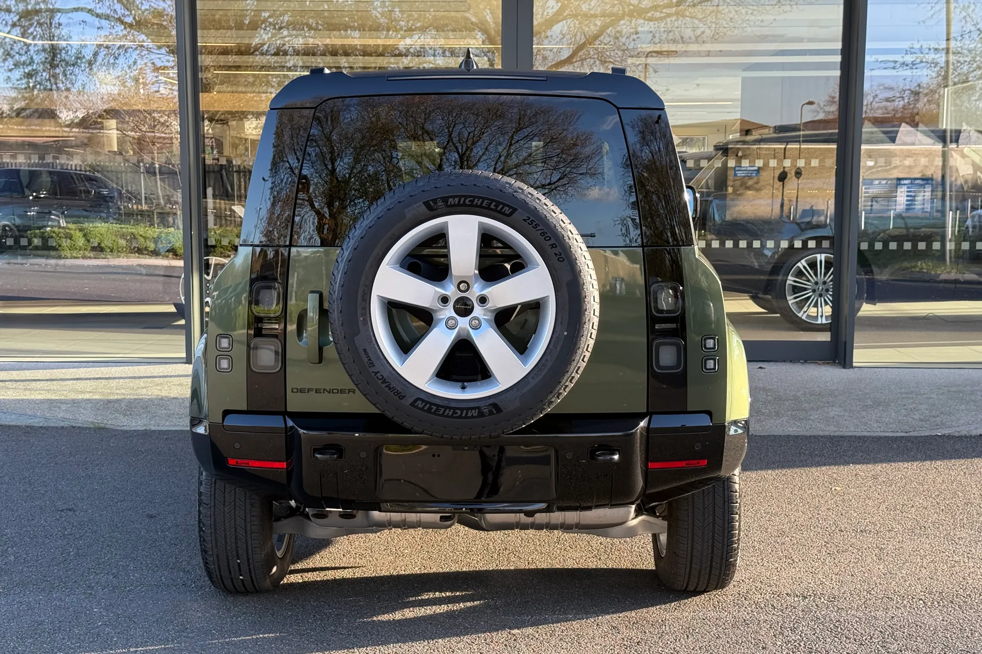 LAND ROVER Defender 90 thumbnail image number 6