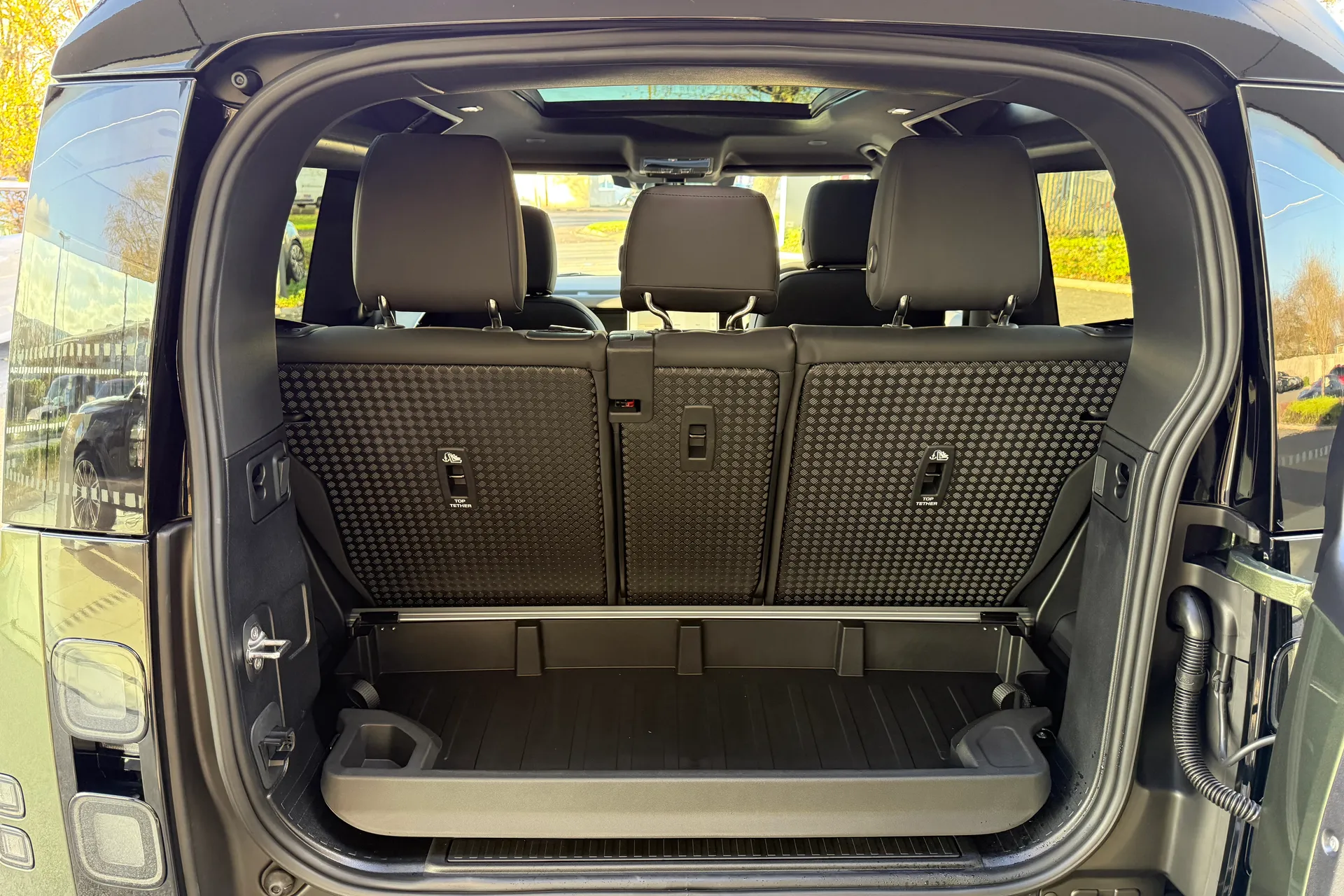 LAND ROVER Defender 90 thumbnail image number 10