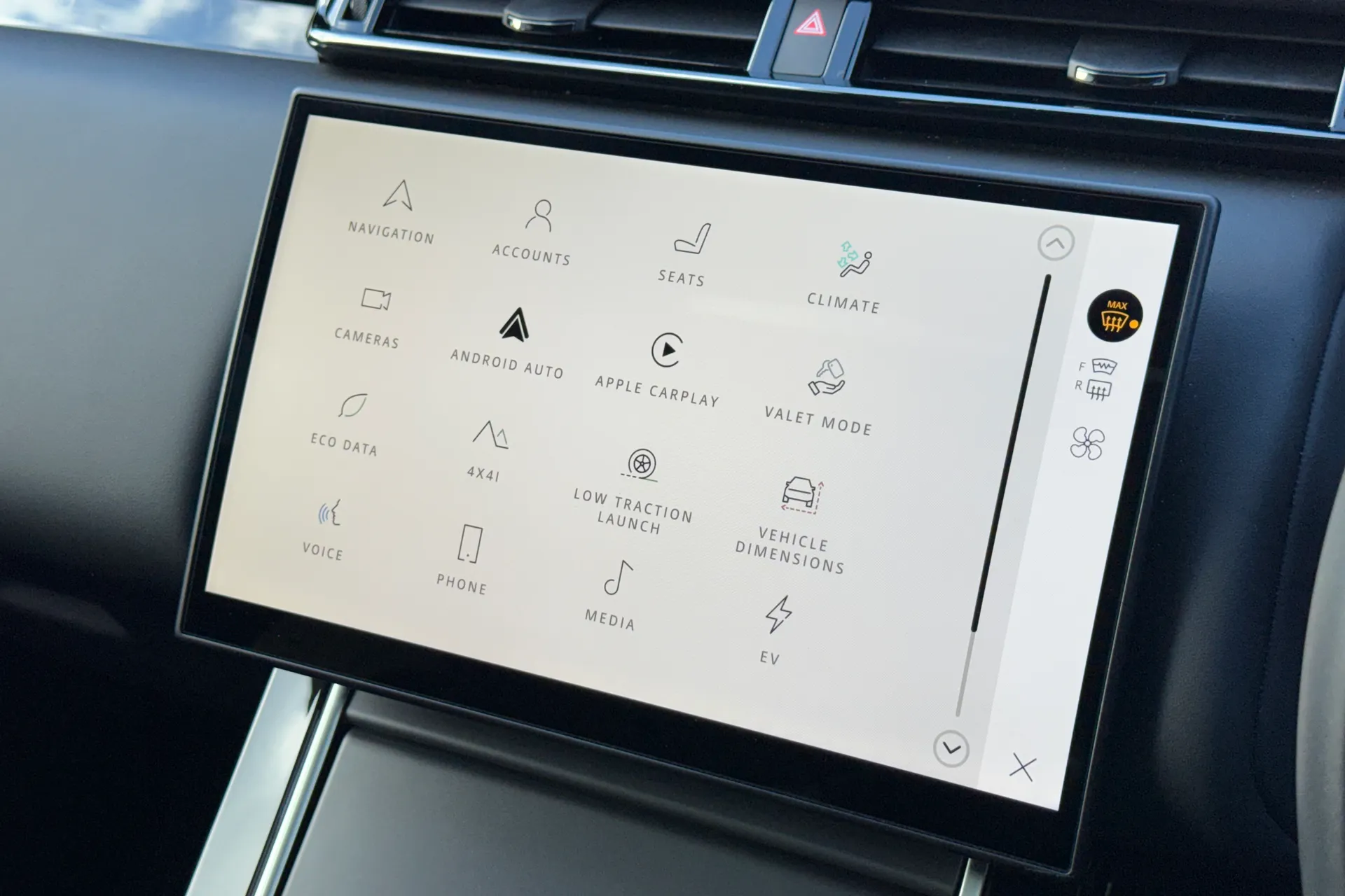 LAND ROVER RANGE ROVER VELAR thumbnail image number 46