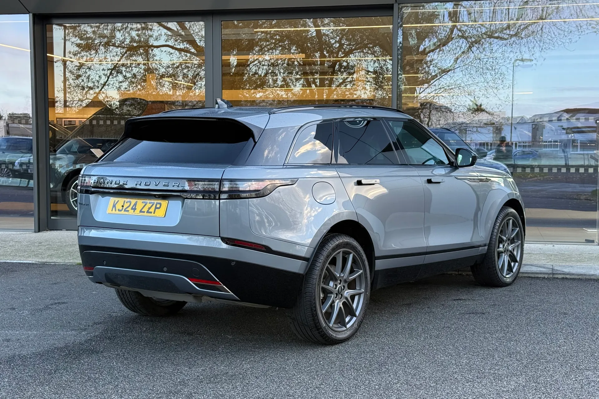 LAND ROVER RANGE ROVER VELAR thumbnail image number 7