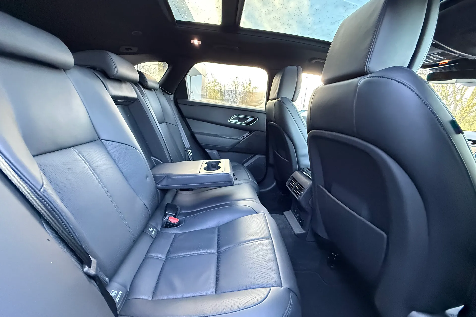 LAND ROVER RANGE ROVER VELAR thumbnail image number 41