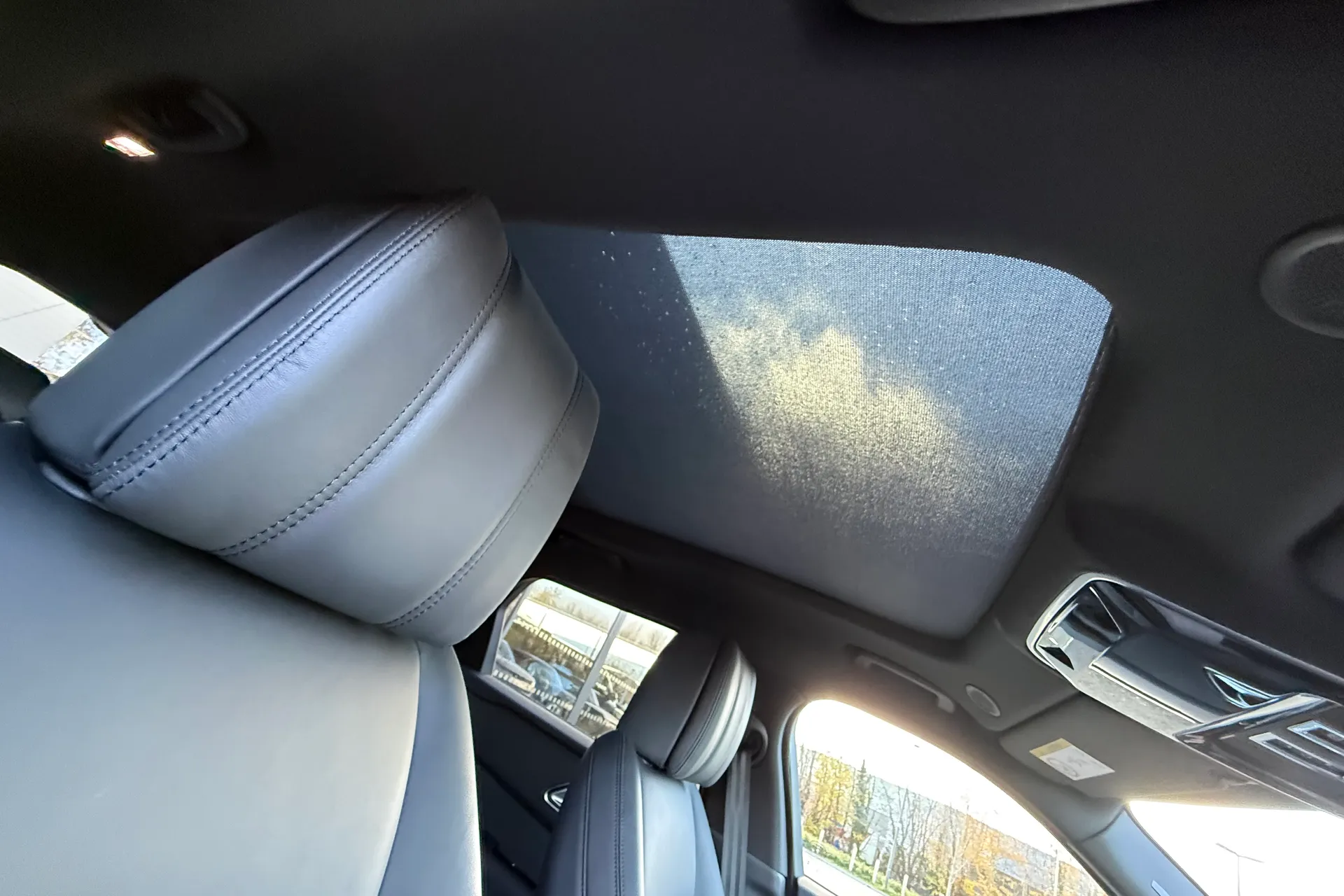 LAND ROVER RANGE ROVER VELAR thumbnail image number 37