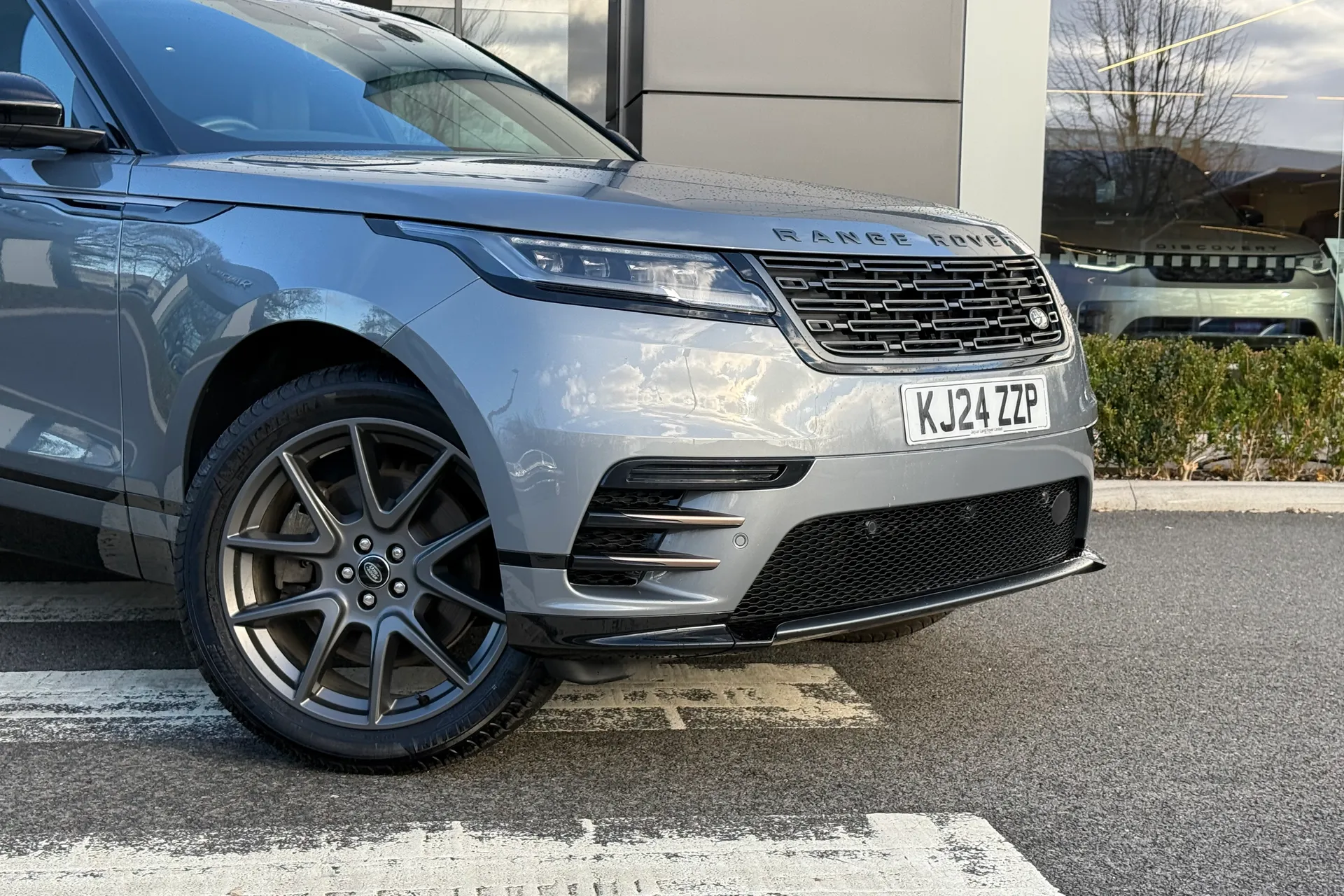 LAND ROVER RANGE ROVER VELAR thumbnail image number 31
