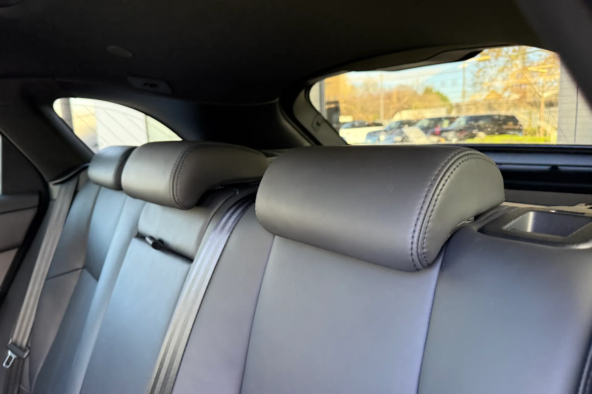 LAND ROVER RANGE ROVER VELAR thumbnail image number 49