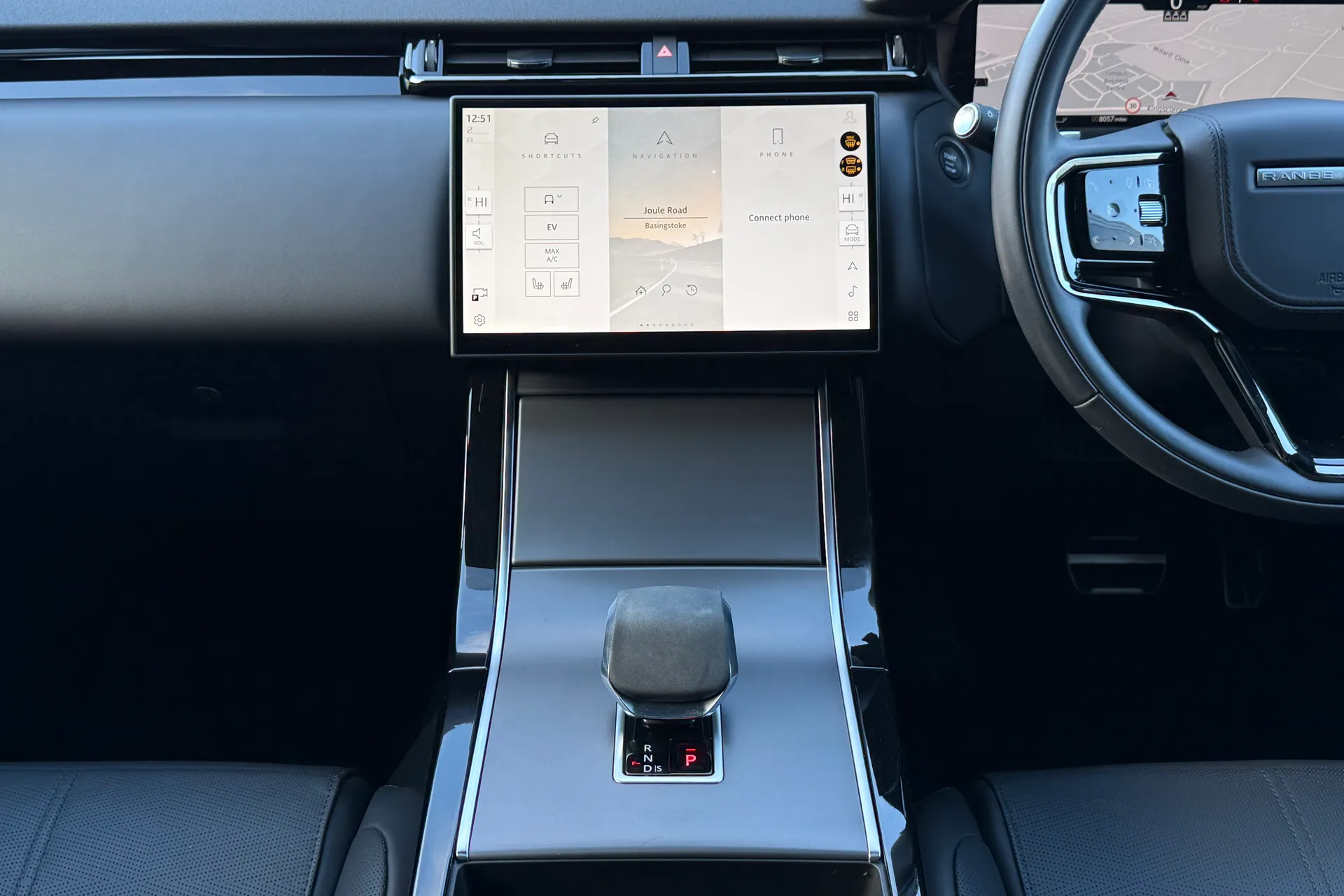 LAND ROVER RANGE ROVER VELAR thumbnail image number 15