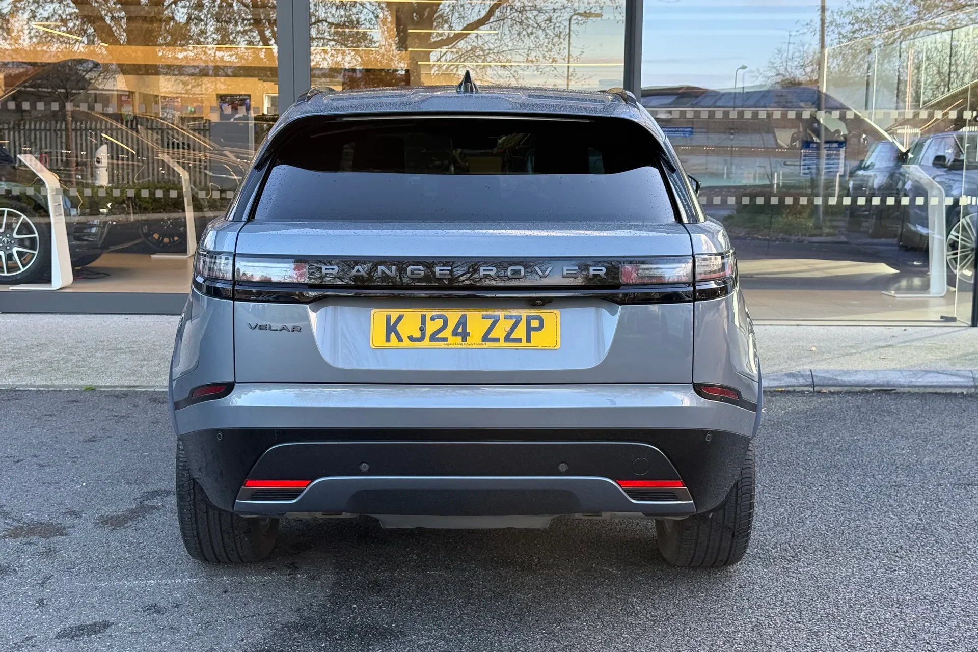 LAND ROVER RANGE ROVER VELAR thumbnail image number 6