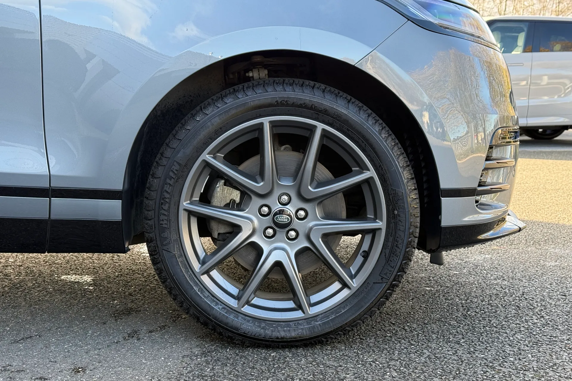 LAND ROVER RANGE ROVER VELAR thumbnail image number 22