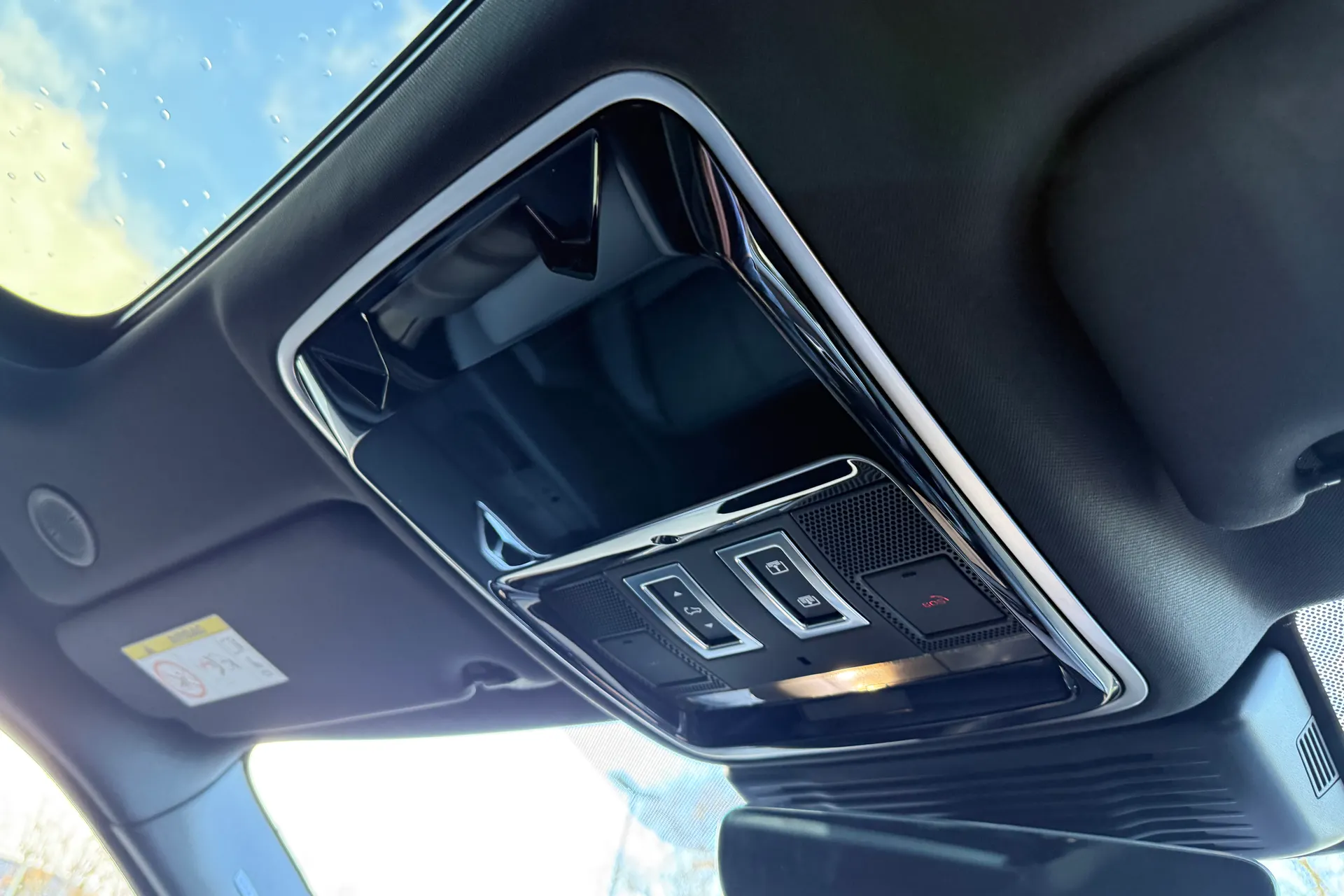 LAND ROVER RANGE ROVER VELAR thumbnail image number 53