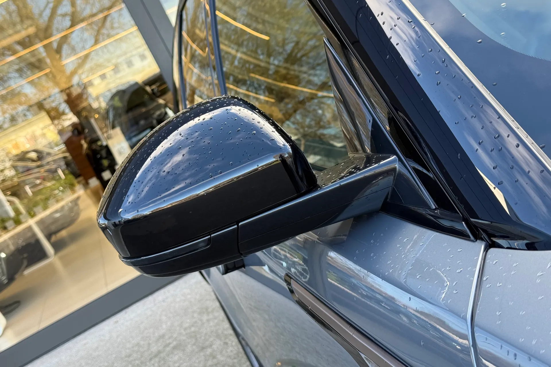 LAND ROVER RANGE ROVER VELAR thumbnail image number 52