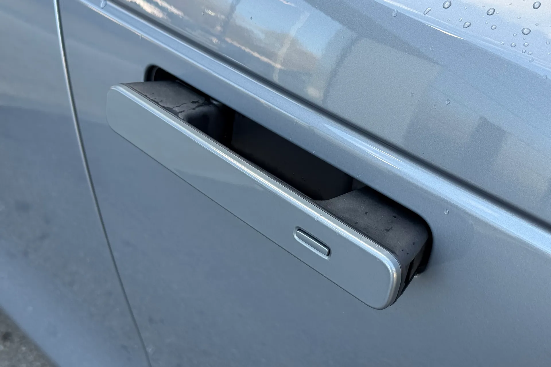 LAND ROVER RANGE ROVER VELAR thumbnail image number 38