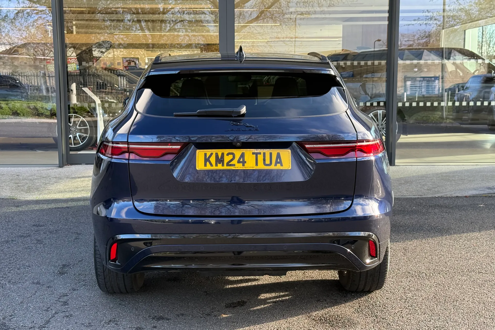 Jaguar F-PACE thumbnail image number 6