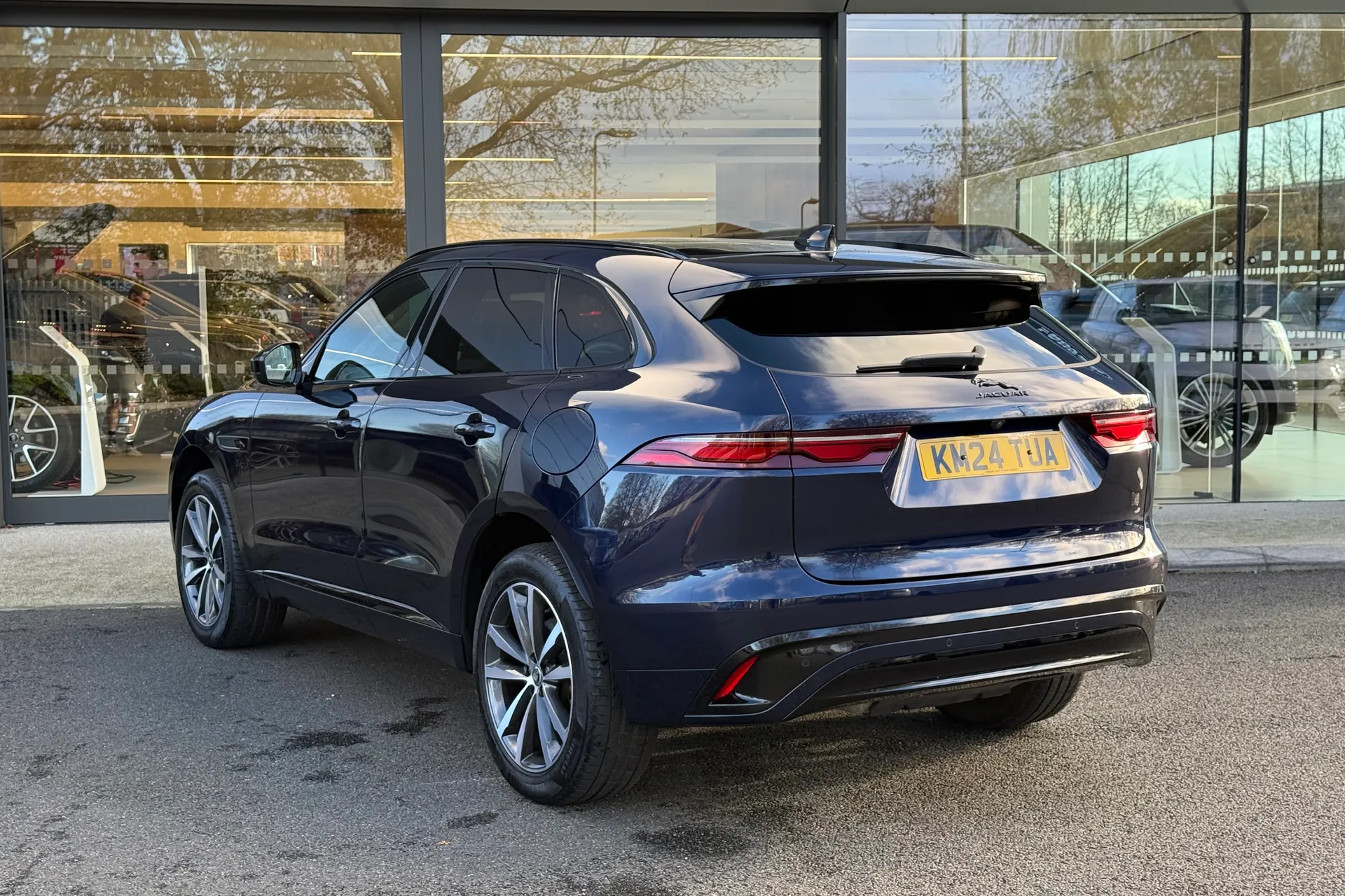 Jaguar F-PACE thumbnail image number 55