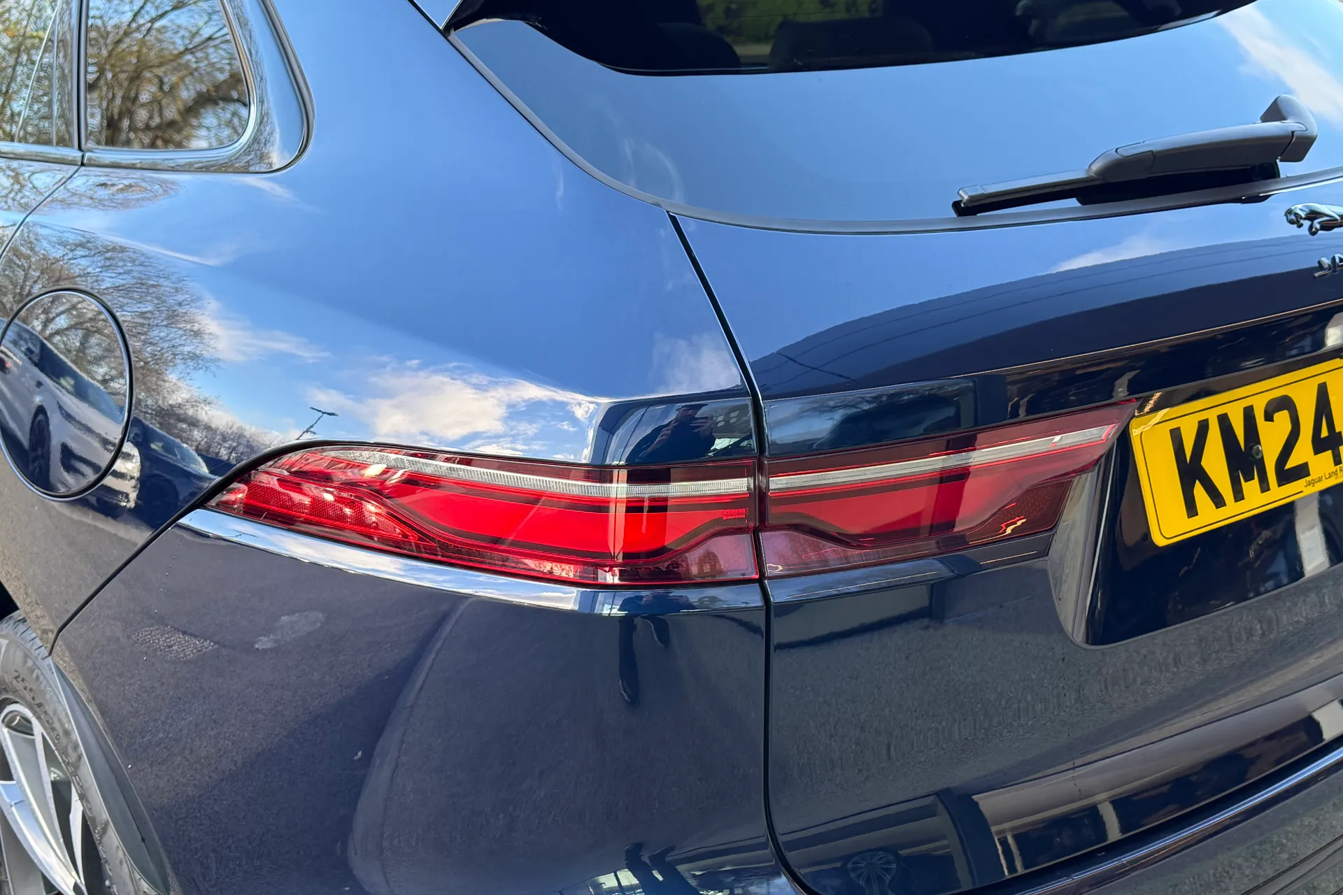 Jaguar F-PACE thumbnail image number 53