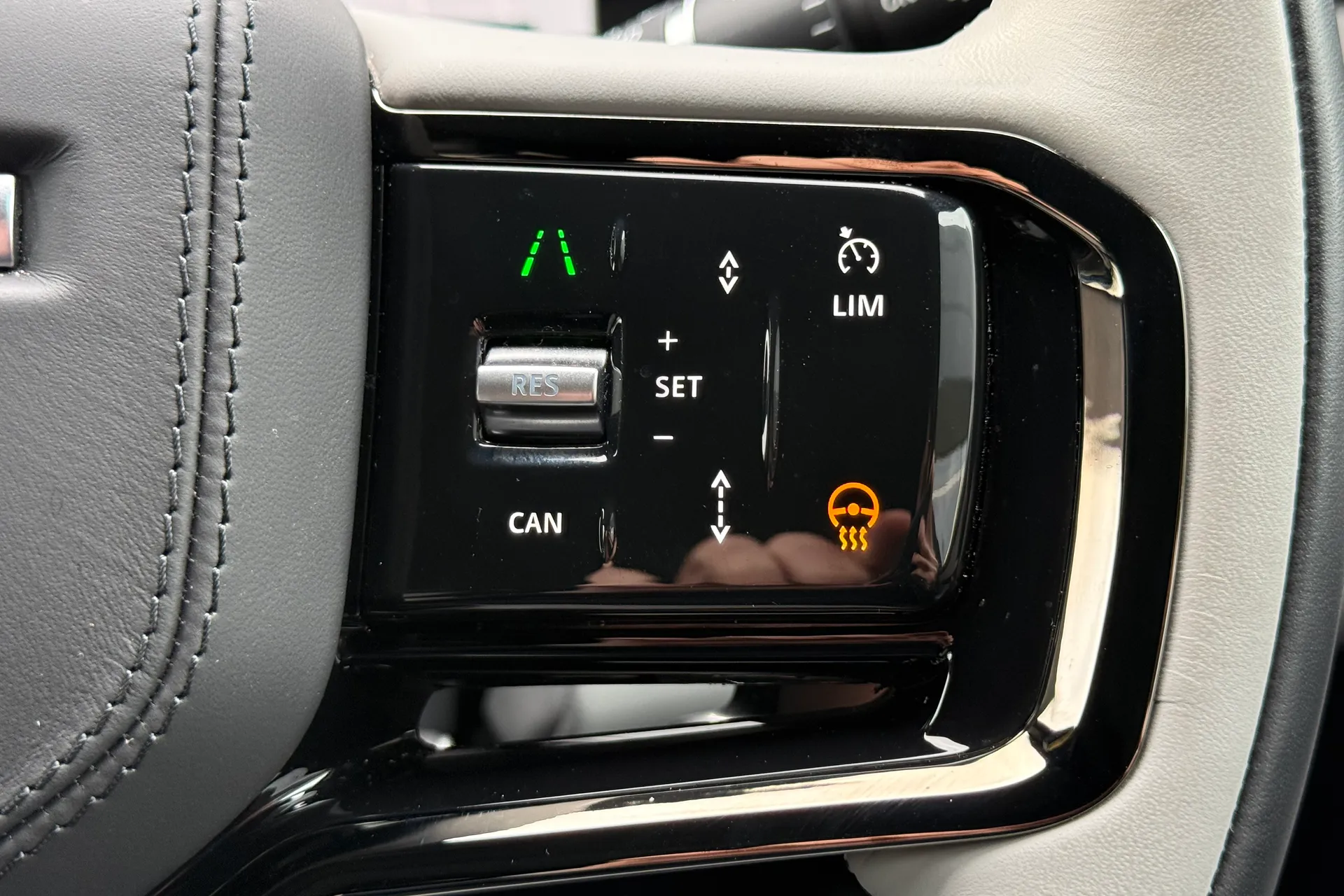 LAND ROVER RANGE ROVER EVOQUE thumbnail image number 25