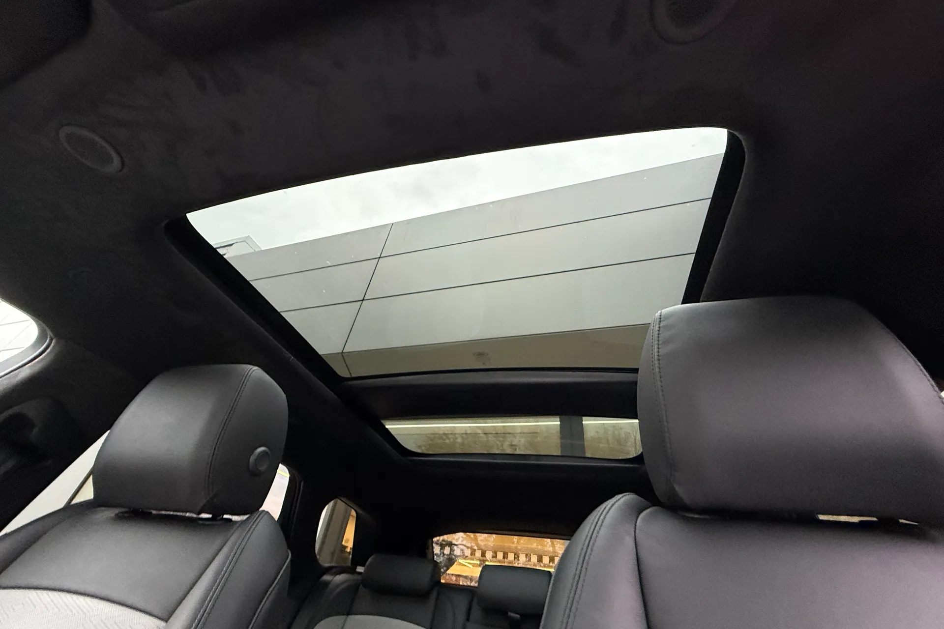 LAND ROVER RANGE ROVER EVOQUE thumbnail image number 5