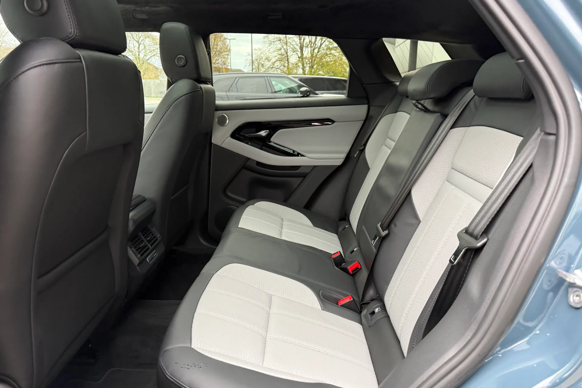 LAND ROVER RANGE ROVER EVOQUE thumbnail image number 47