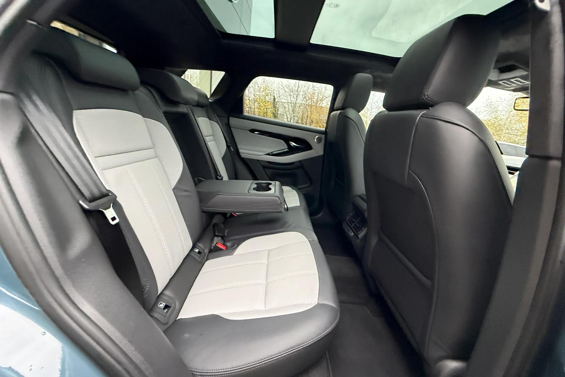 LAND ROVER RANGE ROVER EVOQUE thumbnail image number 39