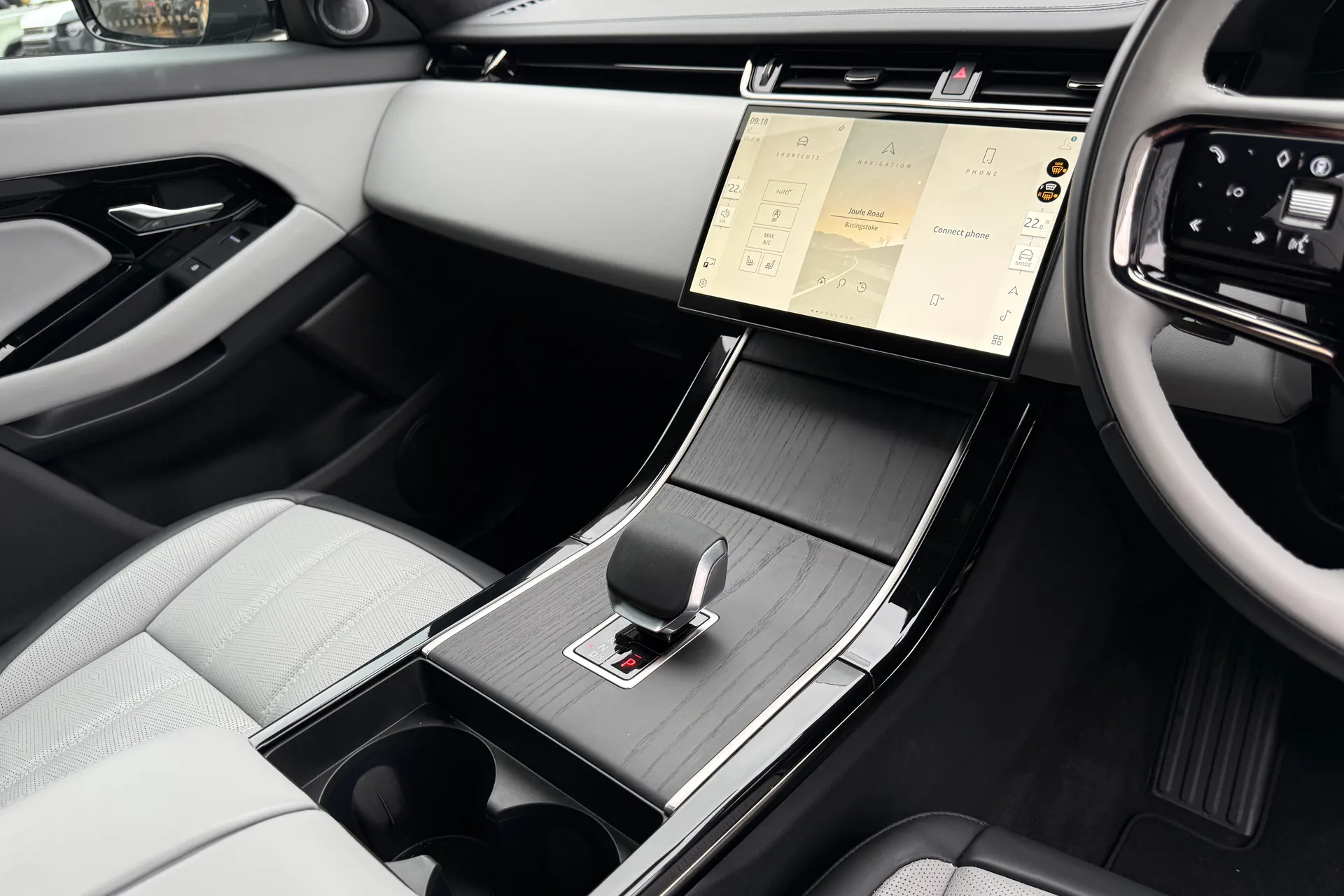 LAND ROVER RANGE ROVER EVOQUE thumbnail image number 17