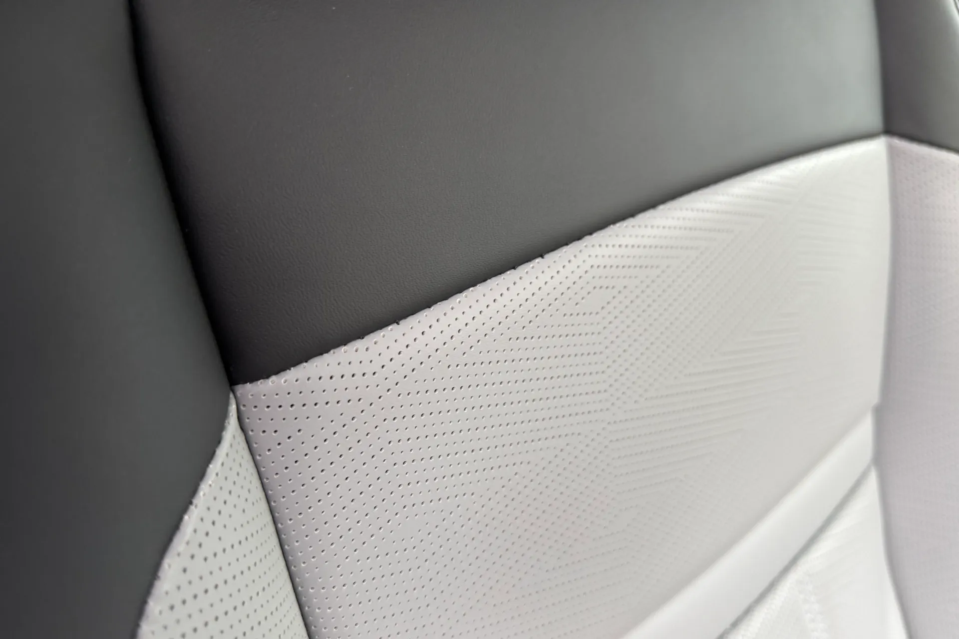 LAND ROVER RANGE ROVER EVOQUE thumbnail image number 34