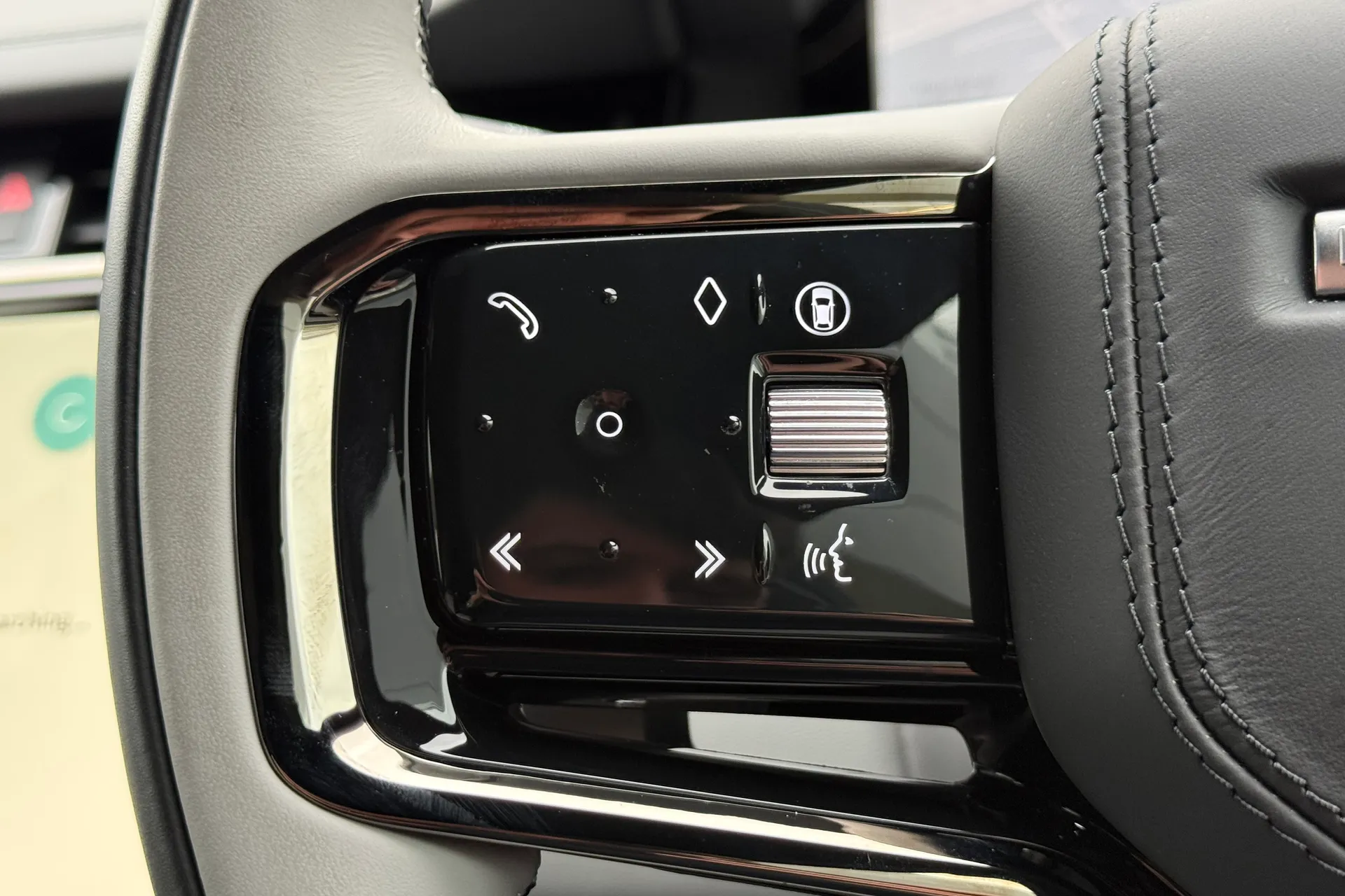 LAND ROVER RANGE ROVER EVOQUE thumbnail image number 23