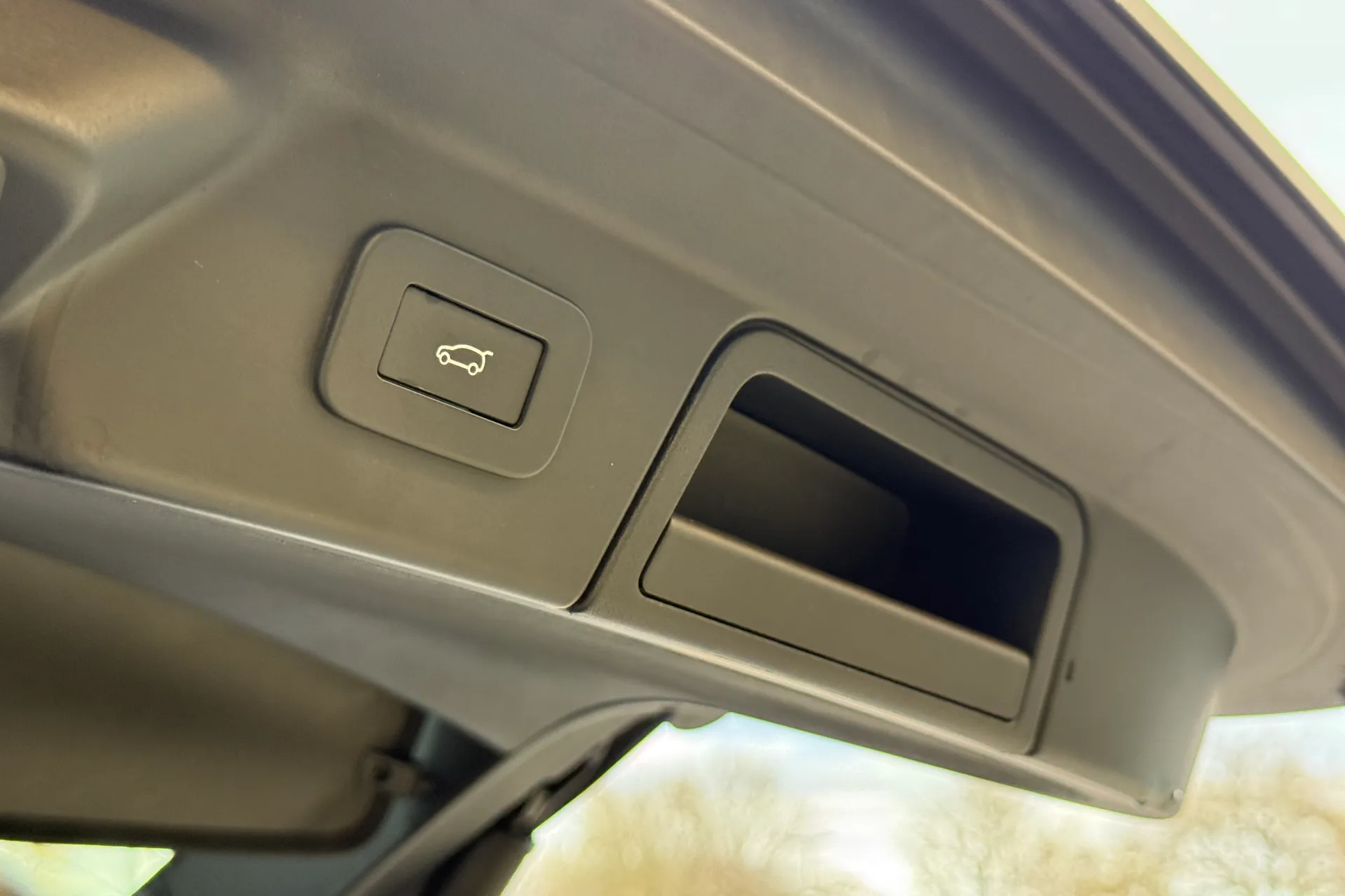 LAND ROVER RANGE ROVER VELAR thumbnail image number 41