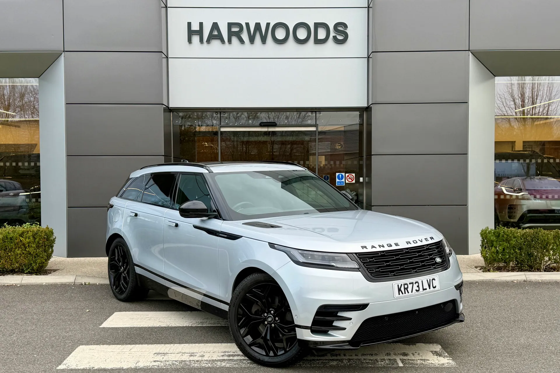 LAND ROVER RANGE ROVER VELAR focused image