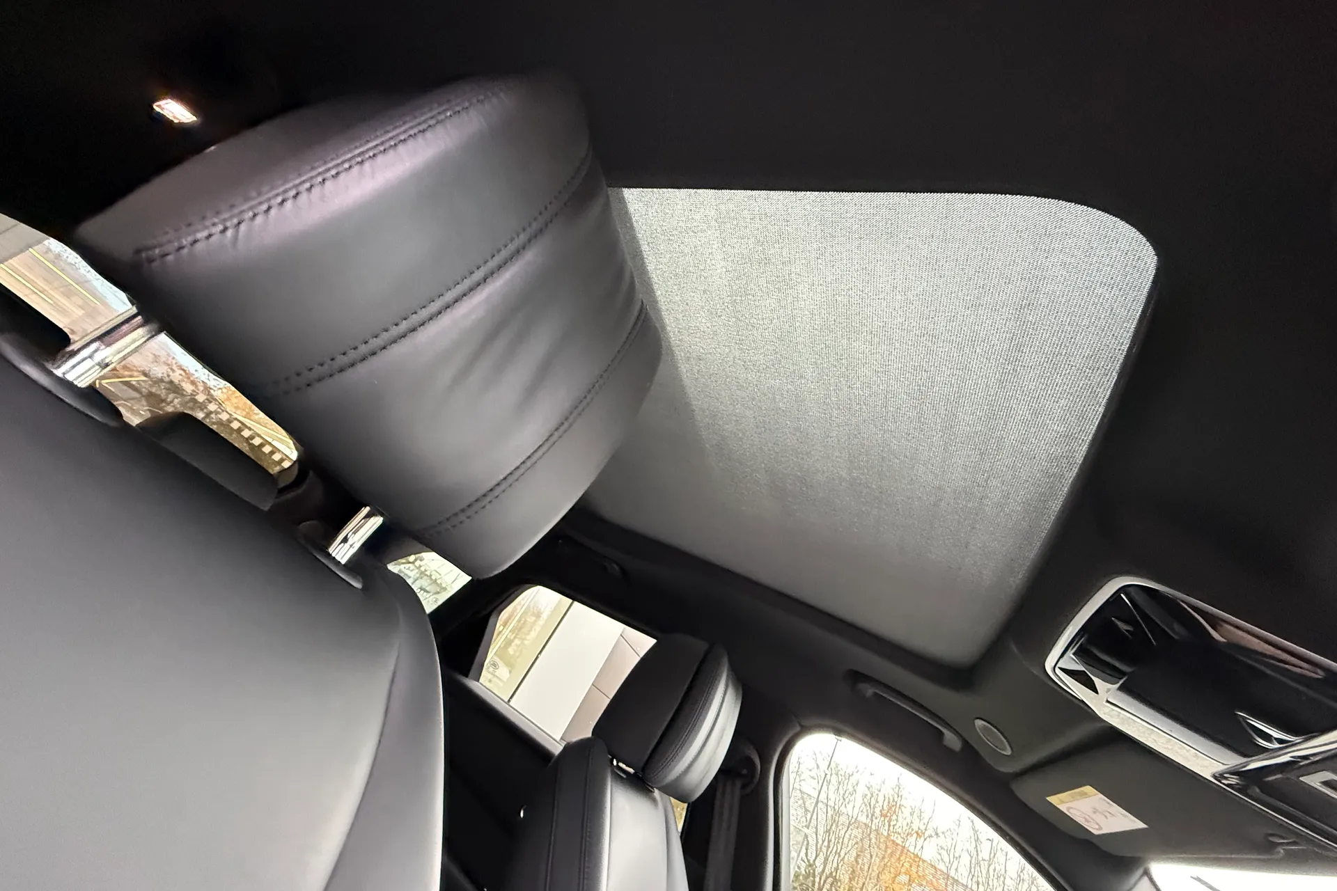 LAND ROVER RANGE ROVER VELAR thumbnail image number 36