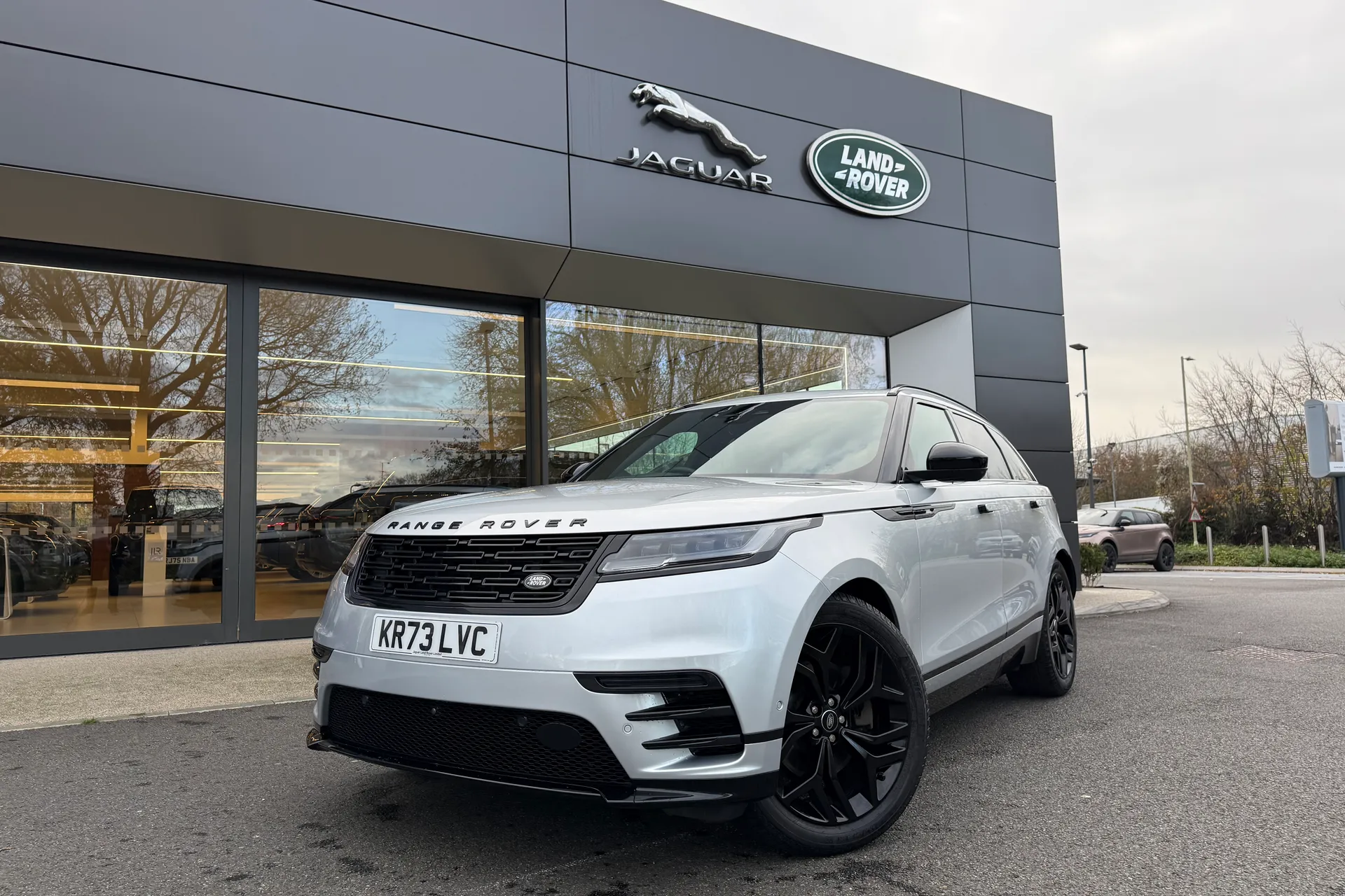 LAND ROVER RANGE ROVER VELAR thumbnail image number 28