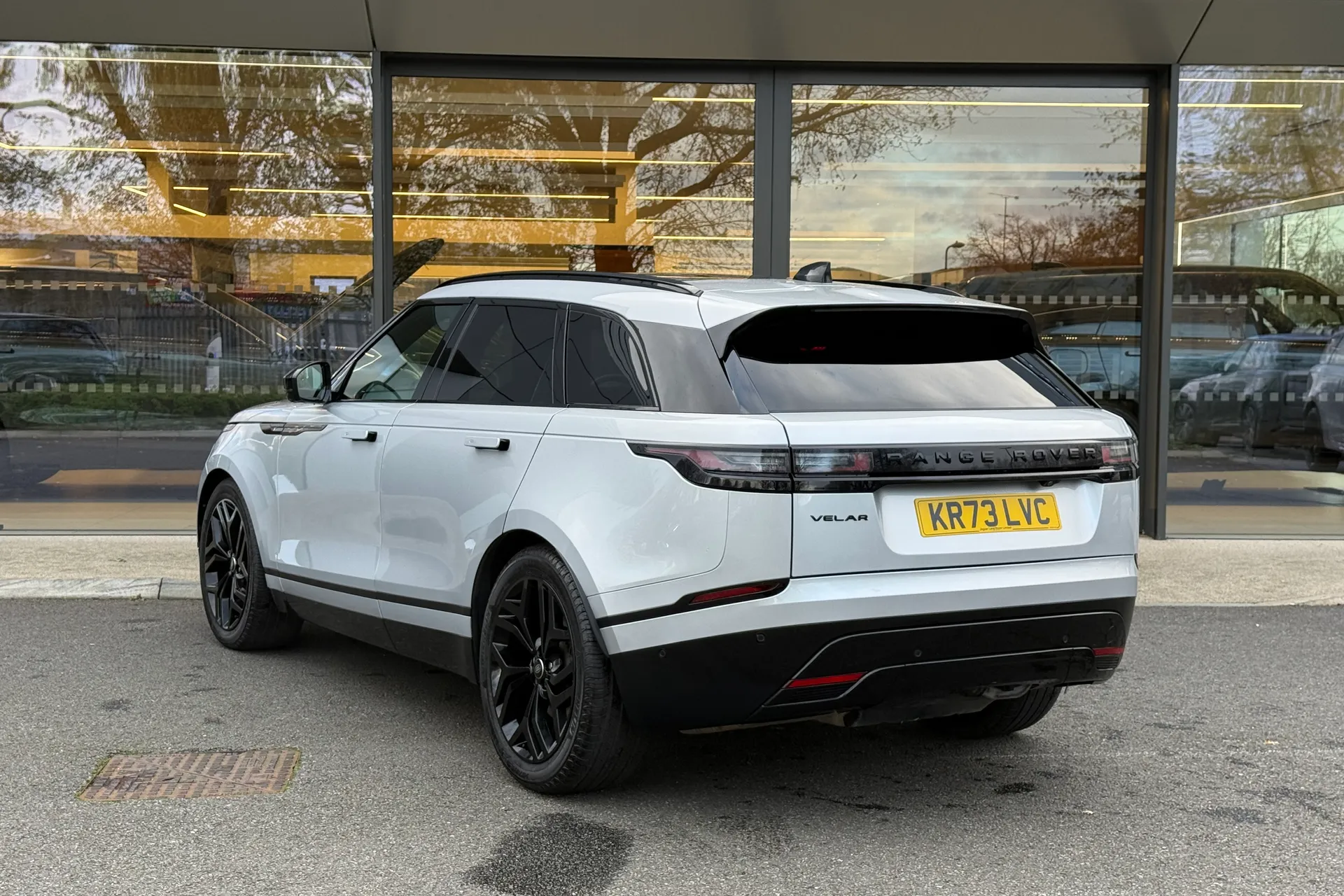 LAND ROVER RANGE ROVER VELAR thumbnail image number 57