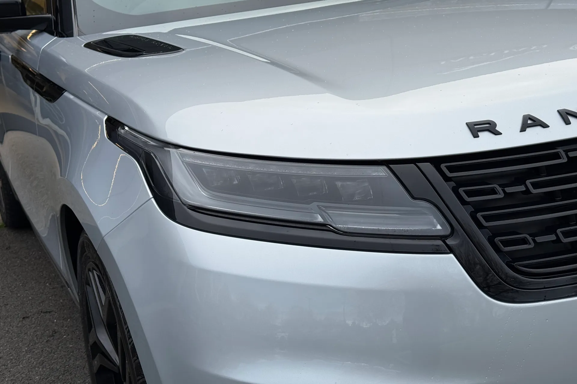 LAND ROVER RANGE ROVER VELAR thumbnail image number 53
