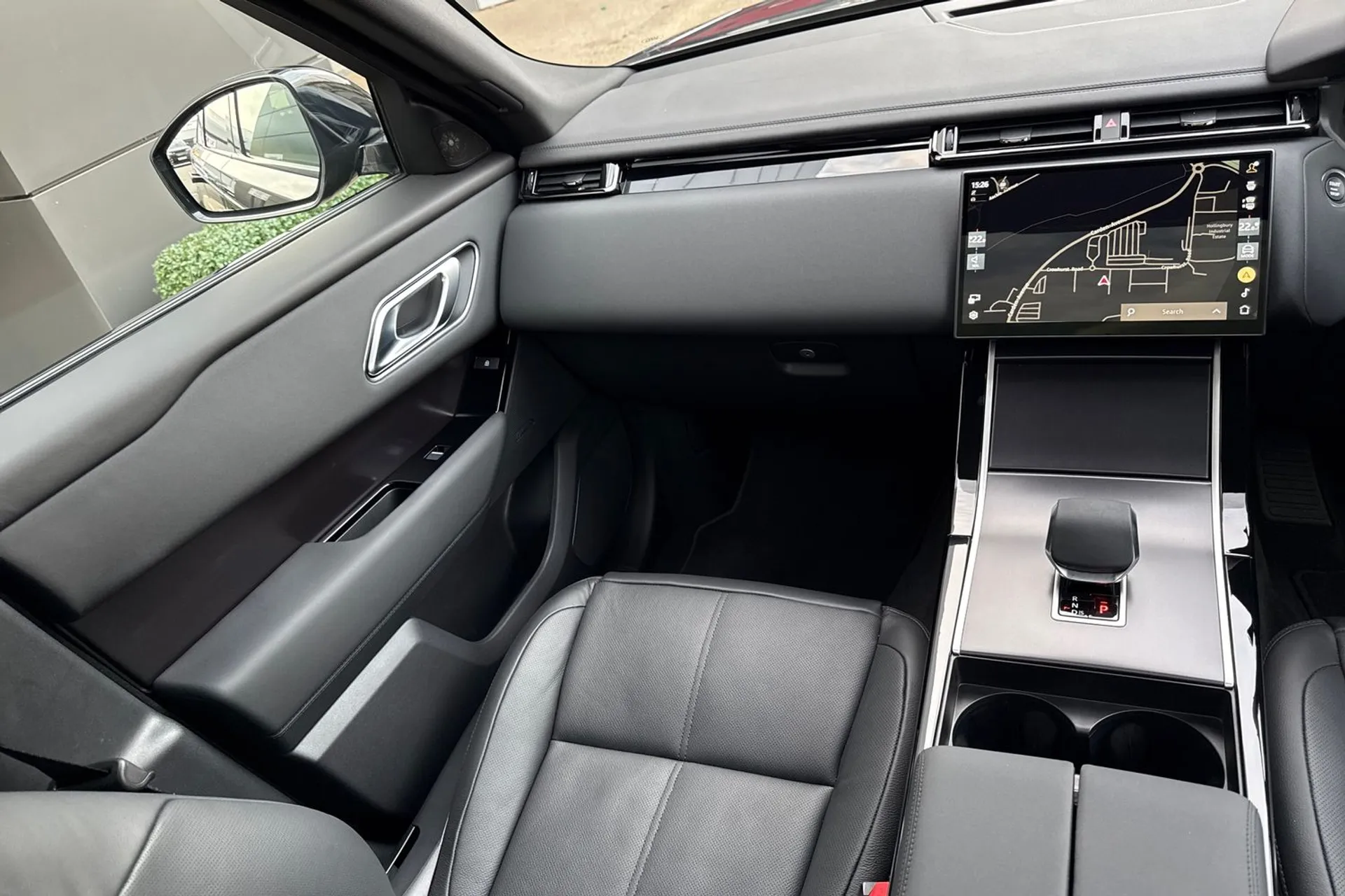 LAND ROVER RANGE ROVER VELAR thumbnail image number 49