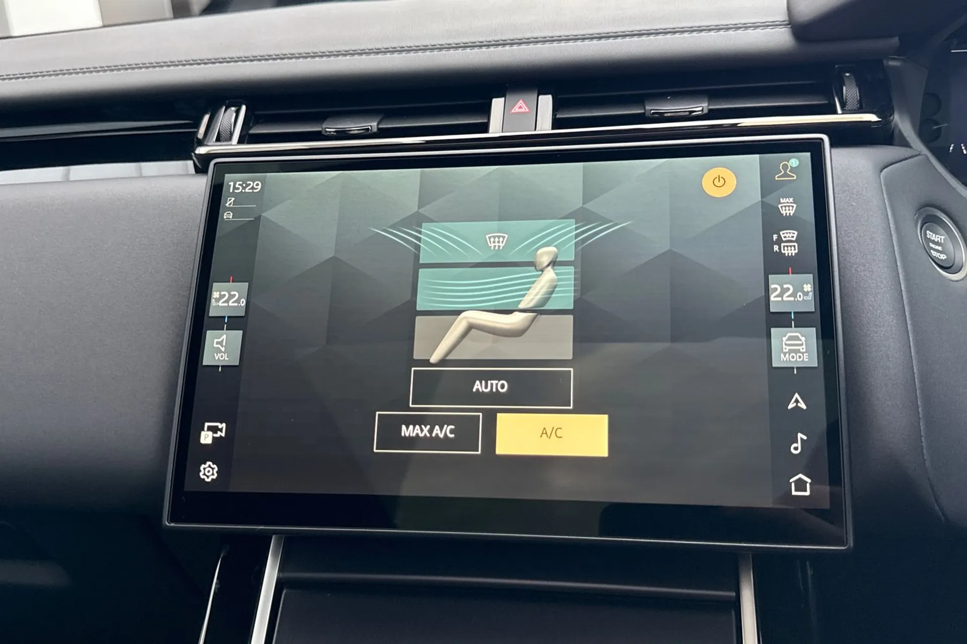 LAND ROVER RANGE ROVER VELAR thumbnail image number 64