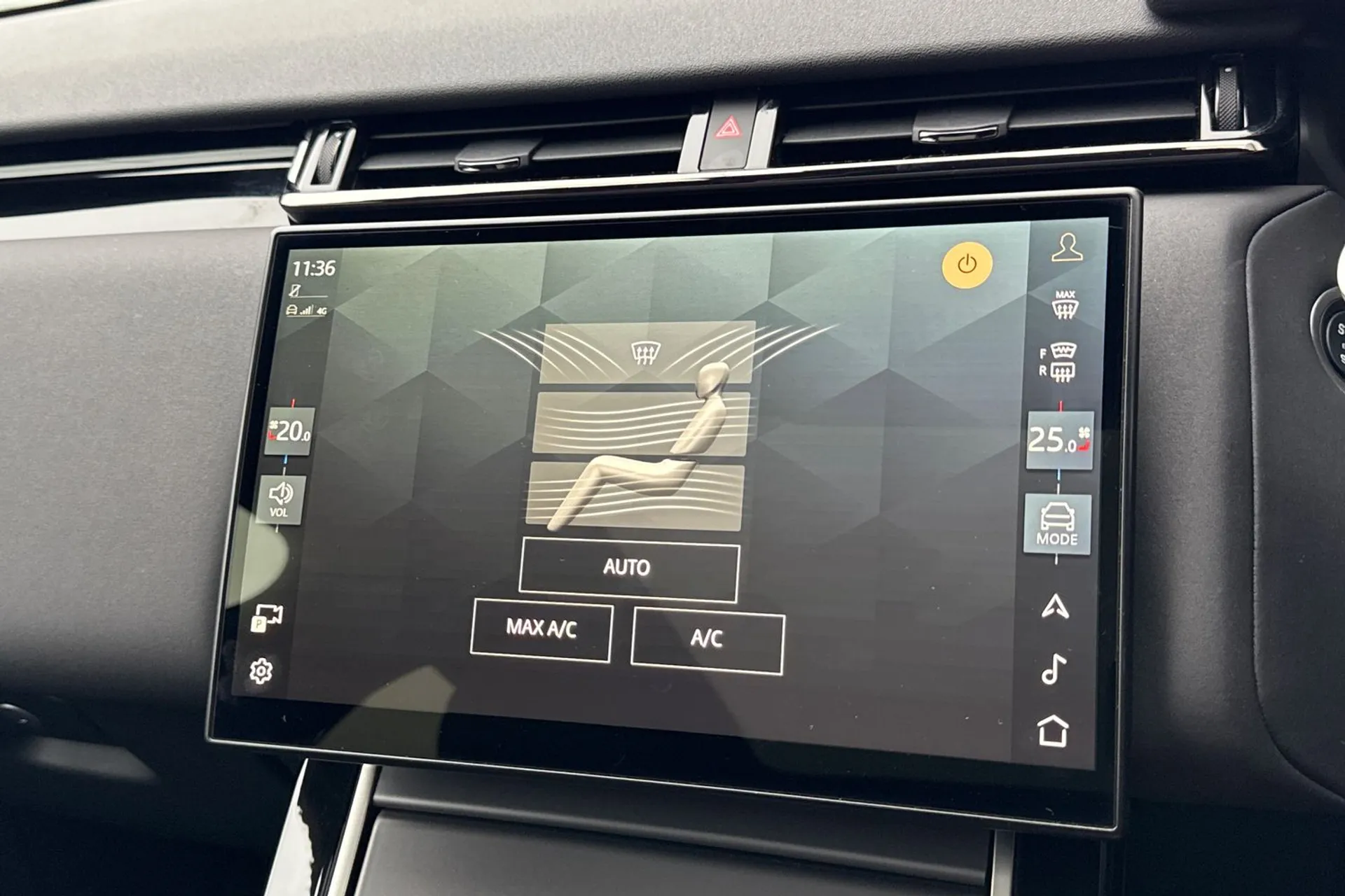 LAND ROVER RANGE ROVER VELAR thumbnail image number 53