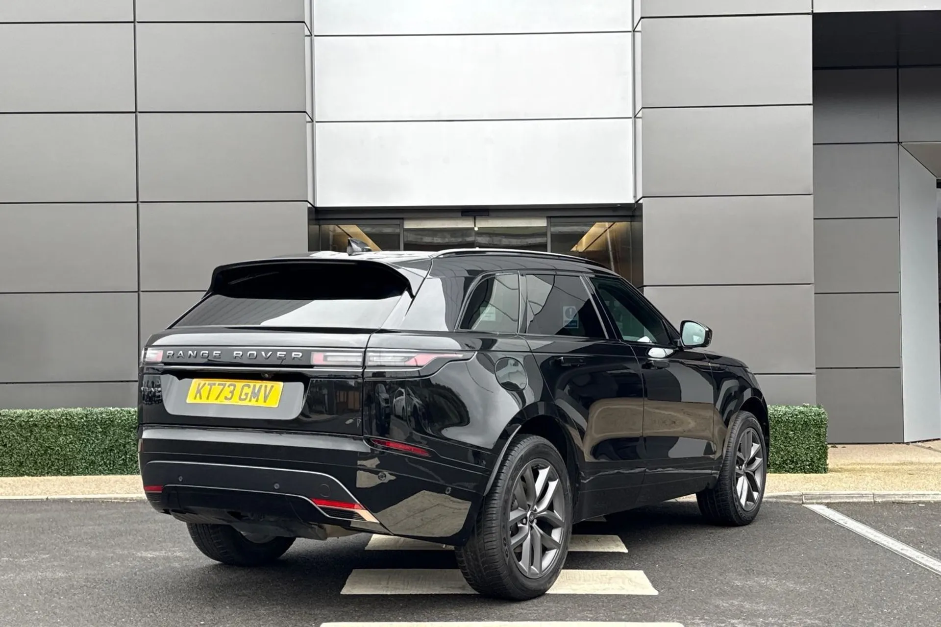 LAND ROVER RANGE ROVER VELAR thumbnail image number 12