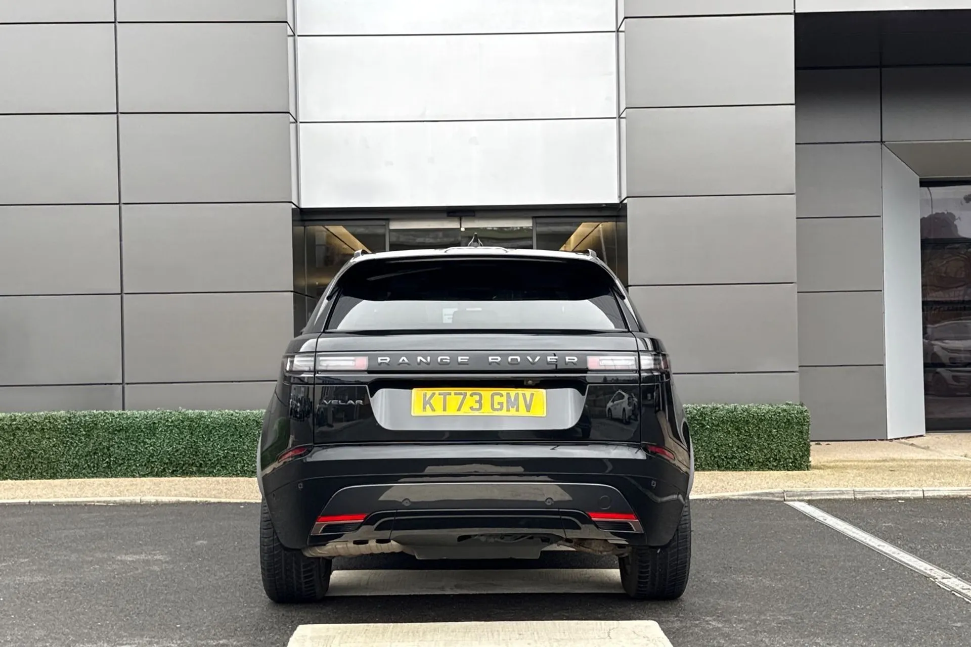 LAND ROVER RANGE ROVER VELAR thumbnail image number 15