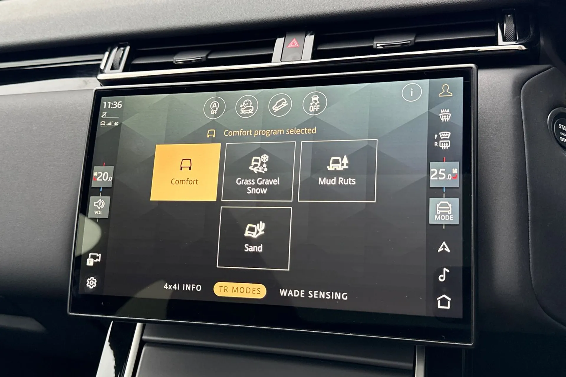 LAND ROVER RANGE ROVER VELAR thumbnail image number 63