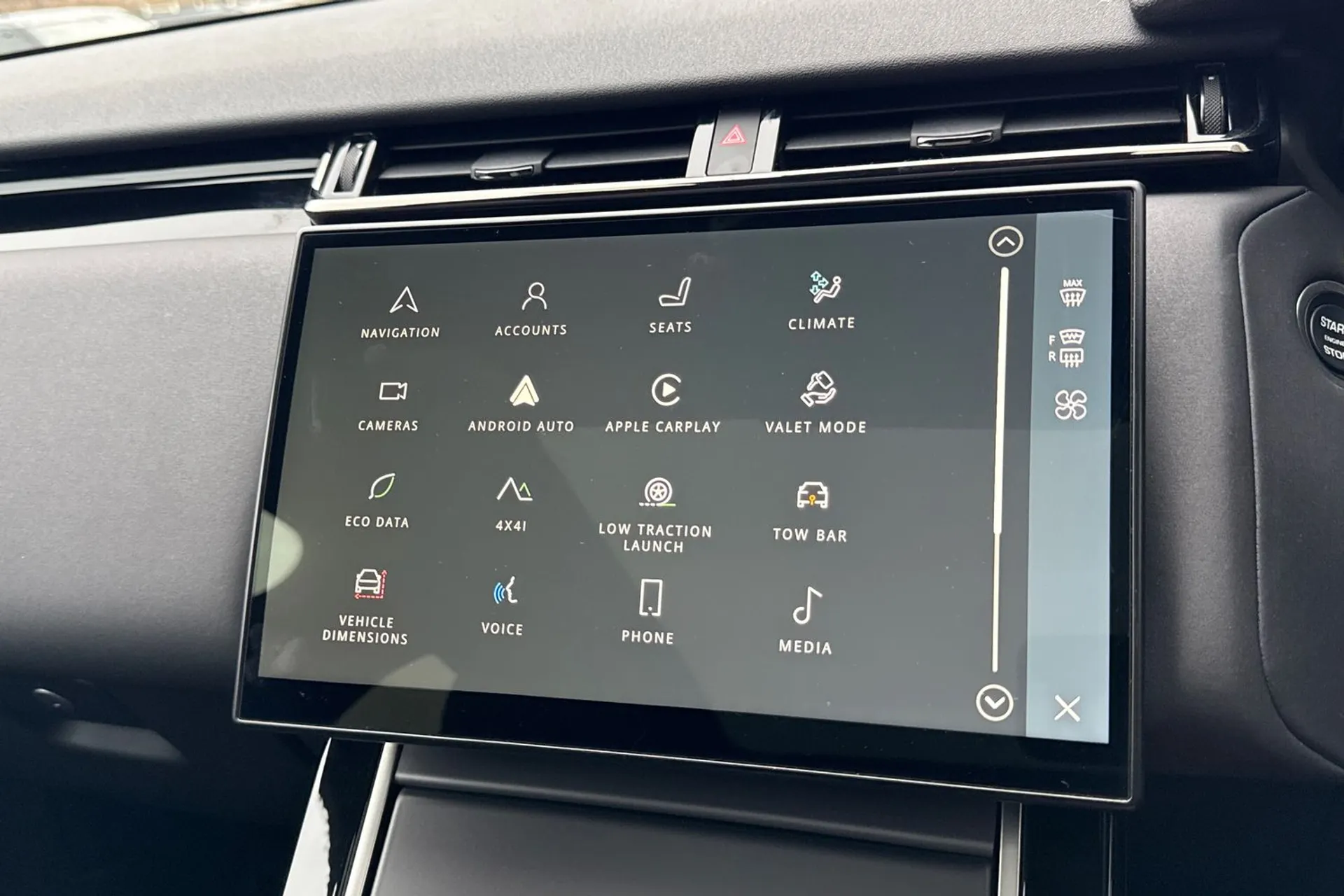 LAND ROVER RANGE ROVER VELAR thumbnail image number 61