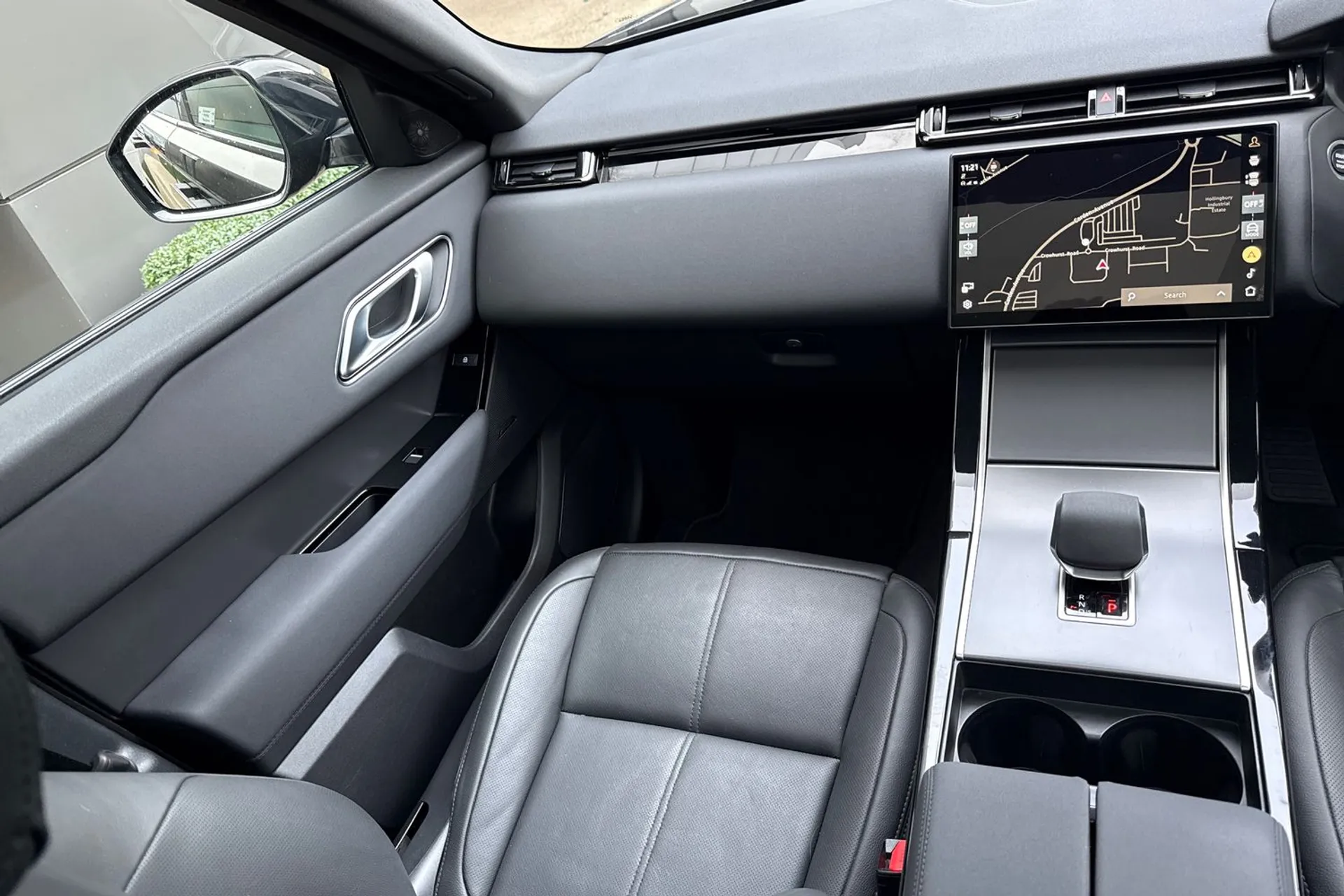 LAND ROVER RANGE ROVER VELAR thumbnail image number 47